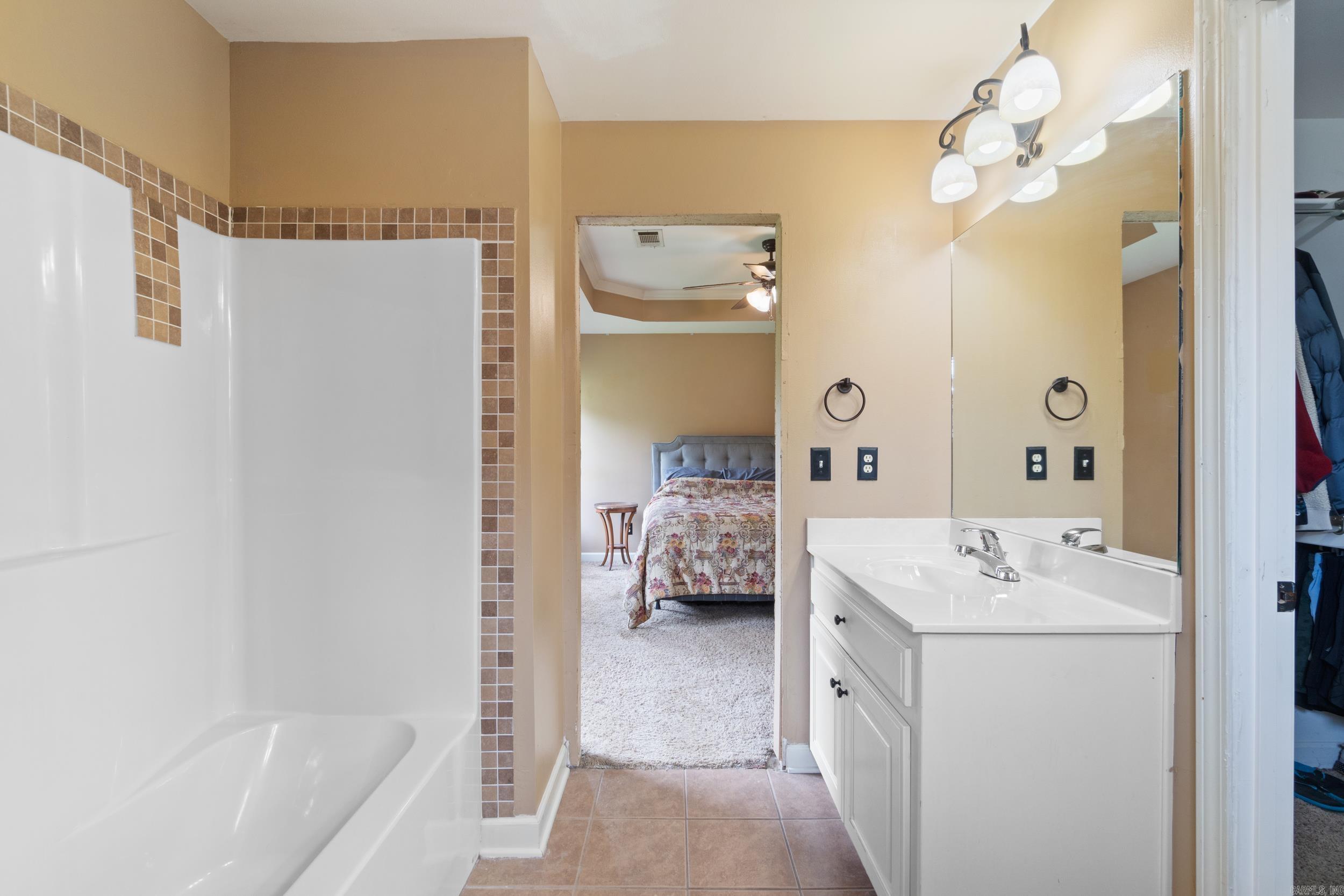 1641 White Oak Circle