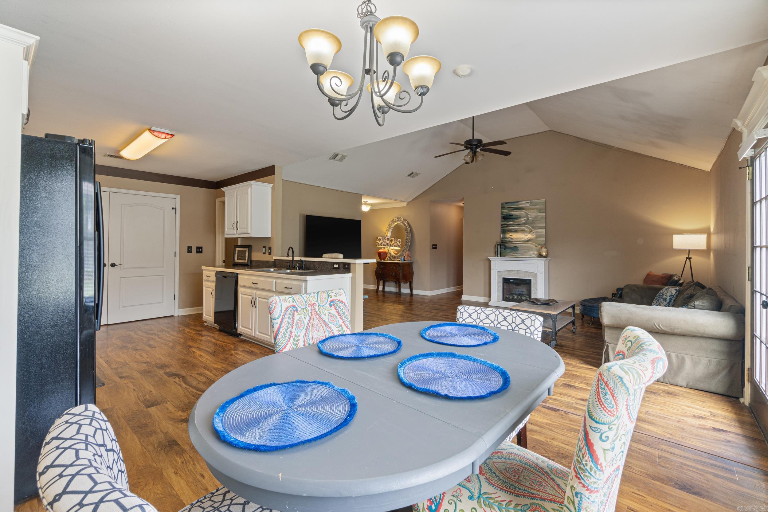 1641 White Oak Circle