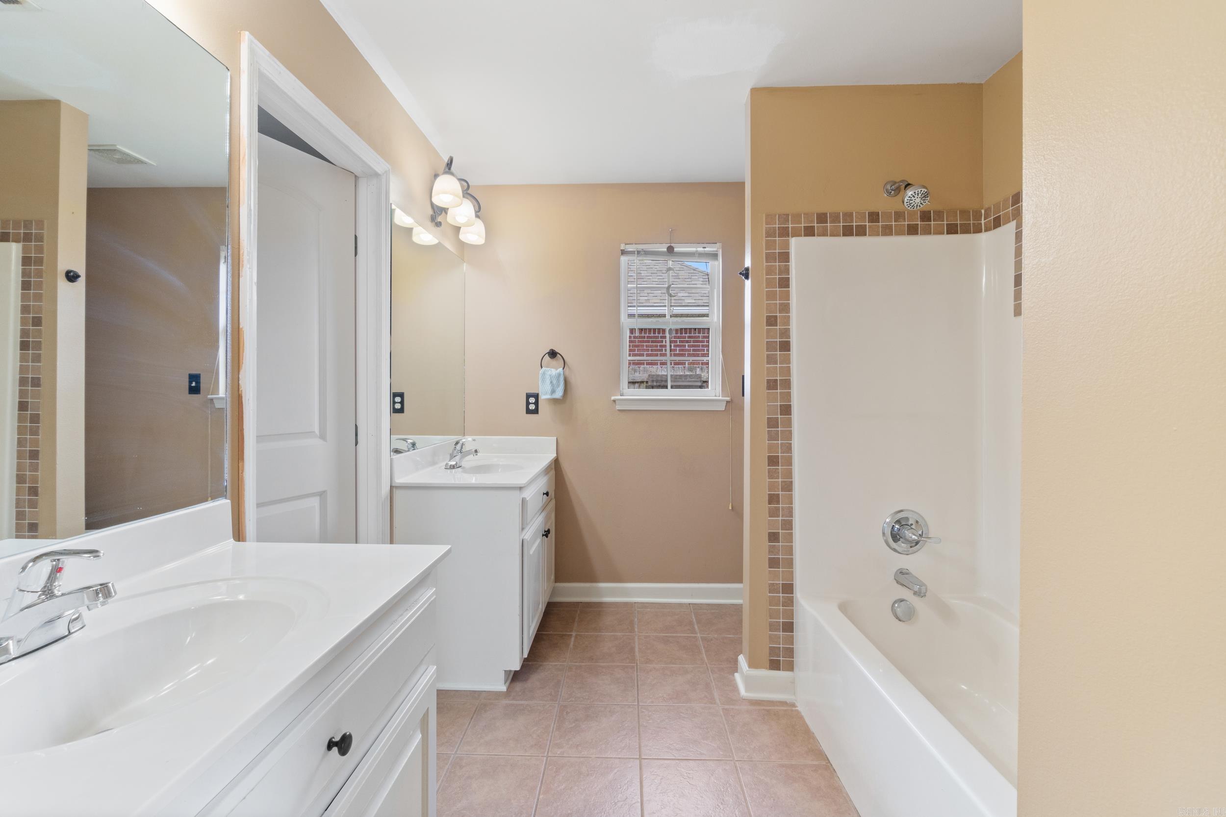 1641 White Oak Circle