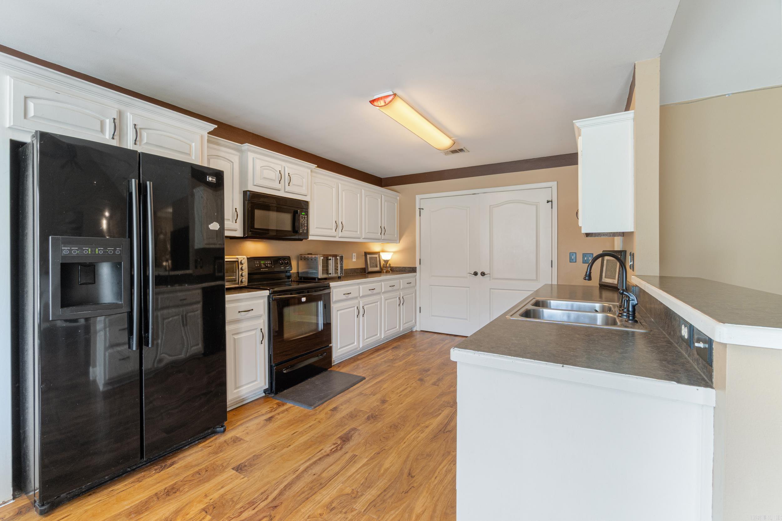 1641 White Oak Circle