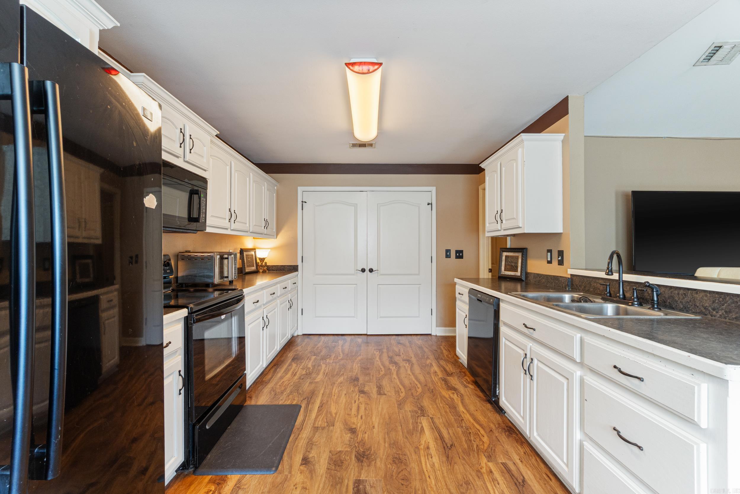 1641 White Oak Circle