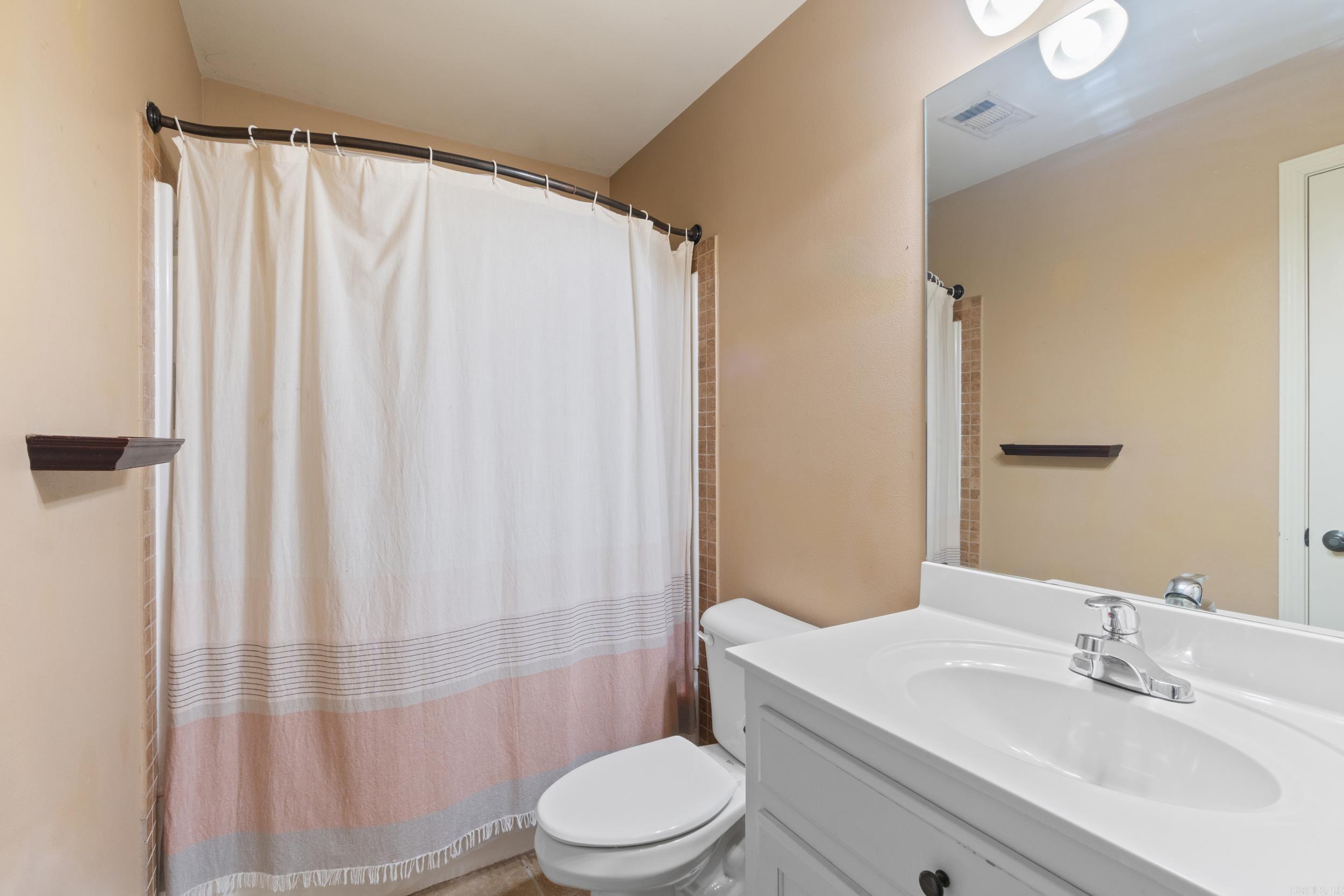 1641 White Oak Circle