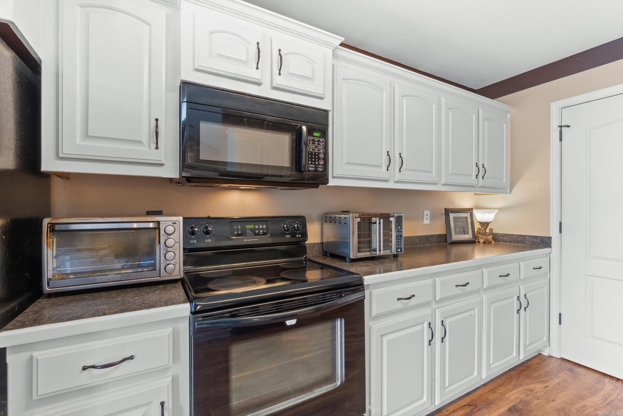 1641 White Oak Circle