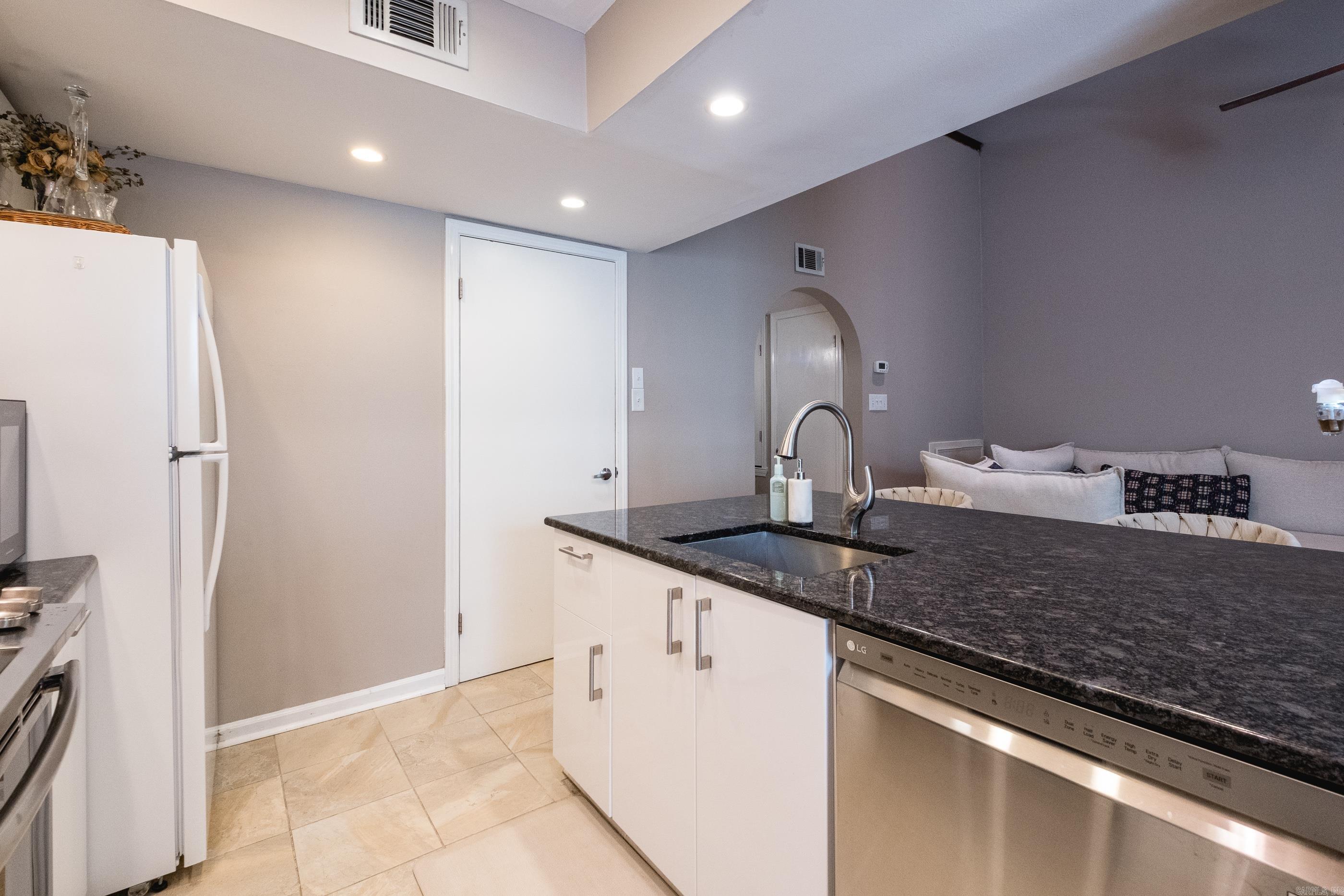 301 Kings Row Drive, 314