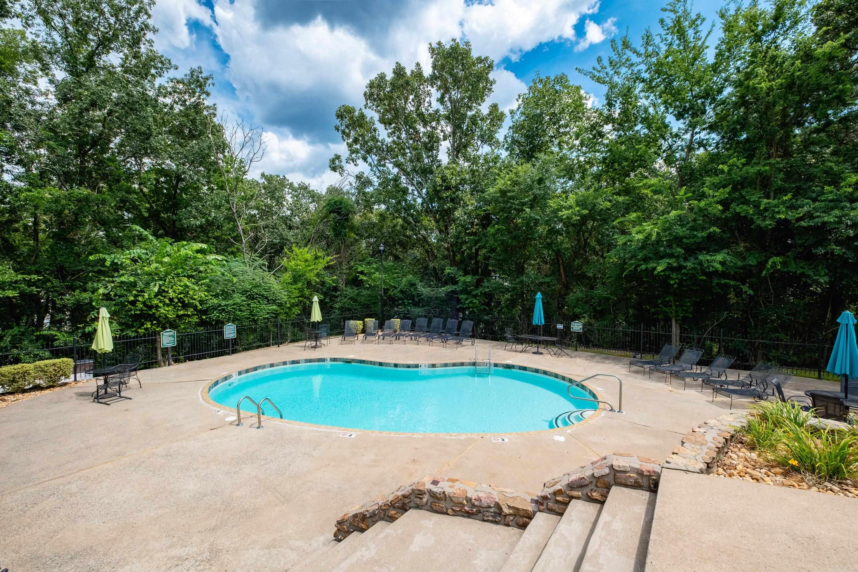 301 Kings Row Drive, 314