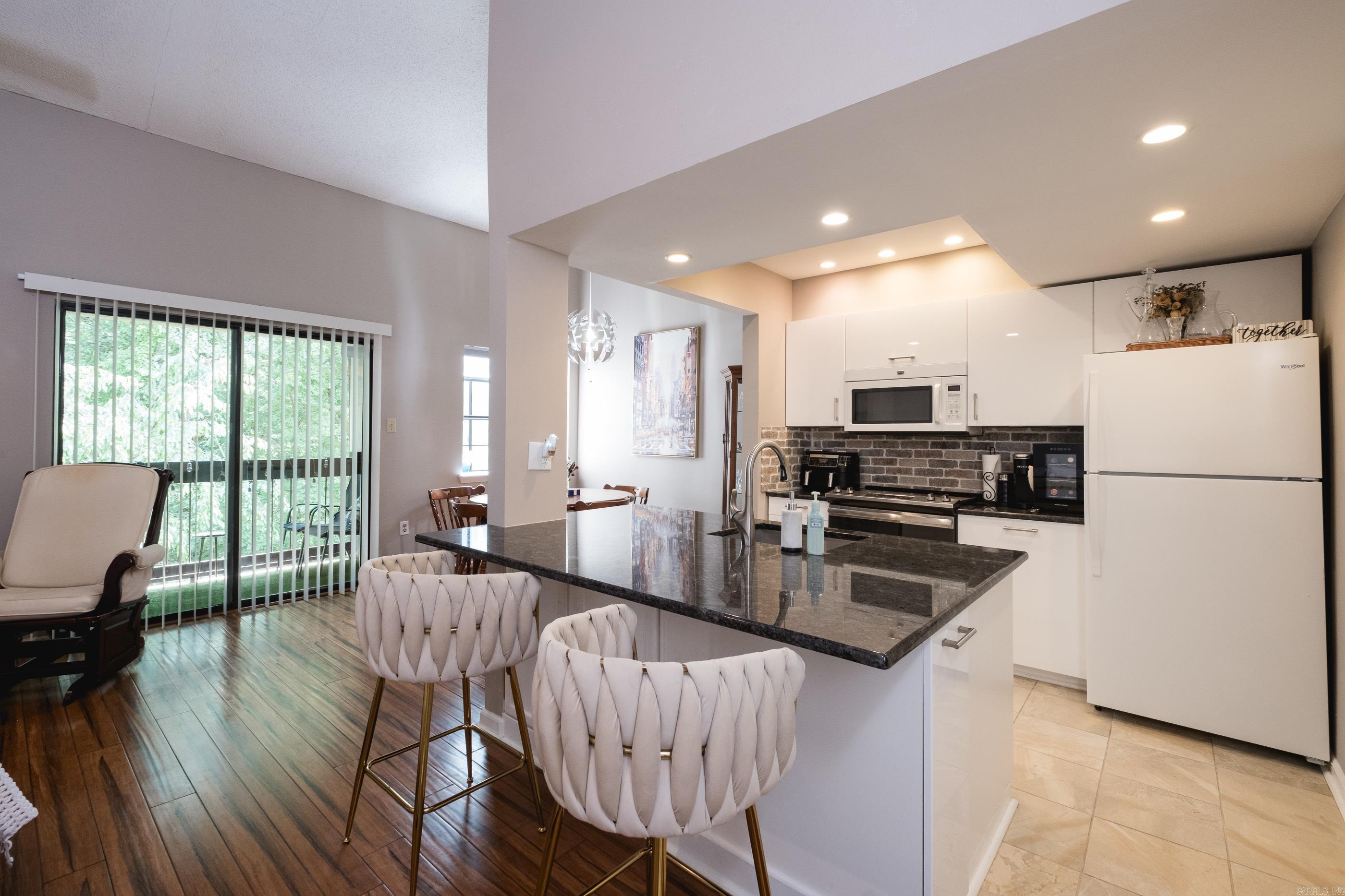 301 Kings Row Drive, 314