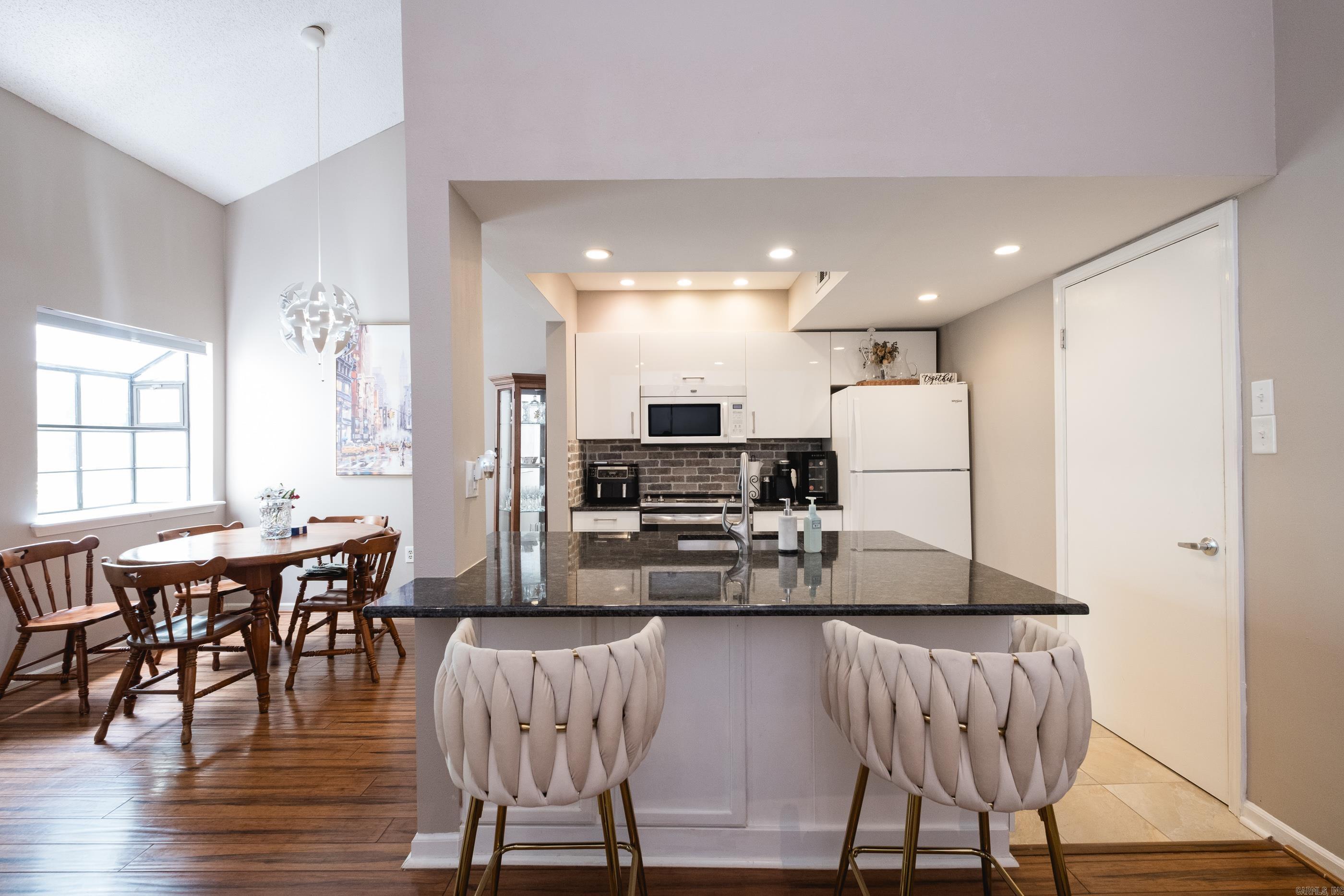 301 Kings Row Drive, 314