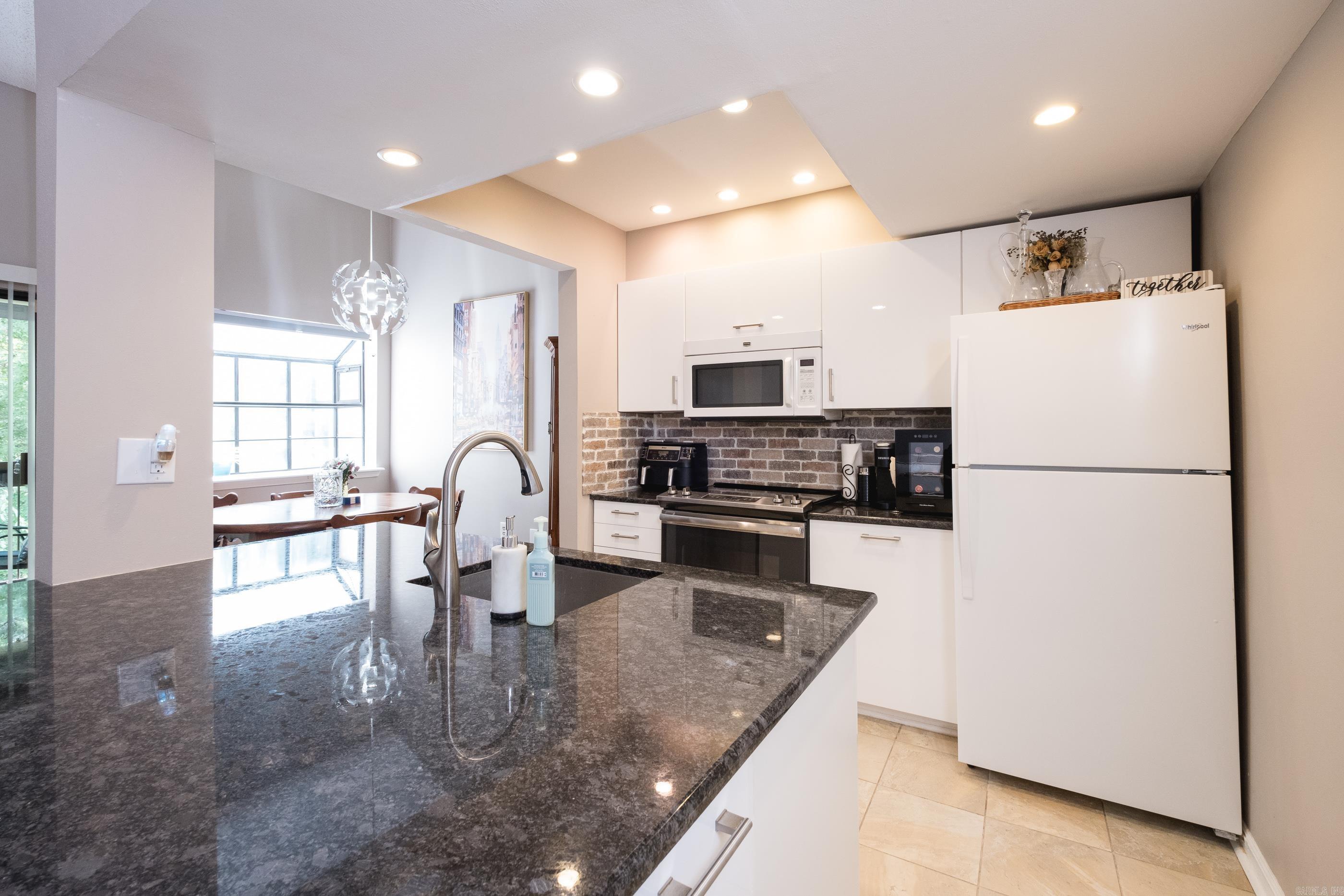 301 Kings Row Drive, 314
