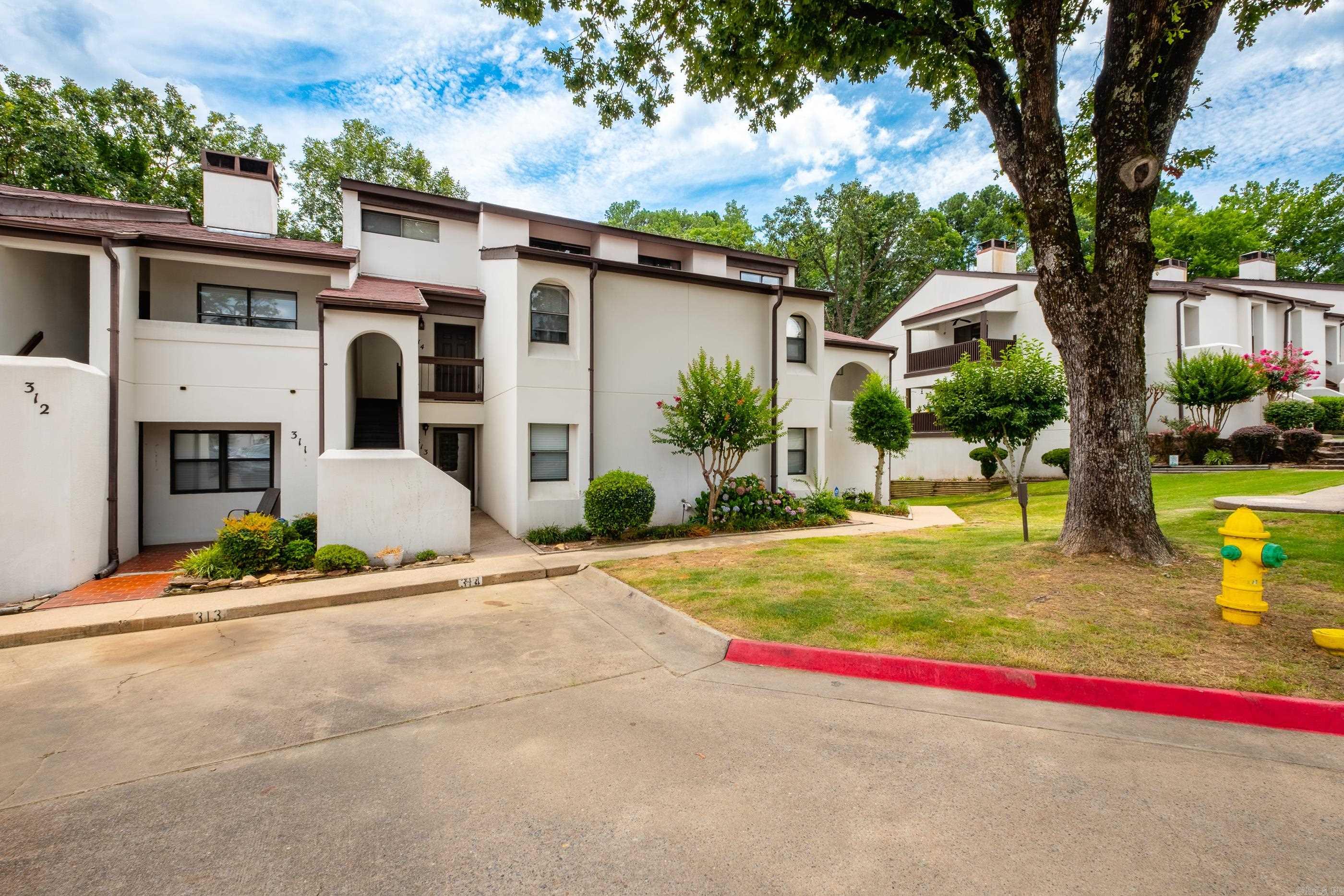 301 Kings Row Drive, 314