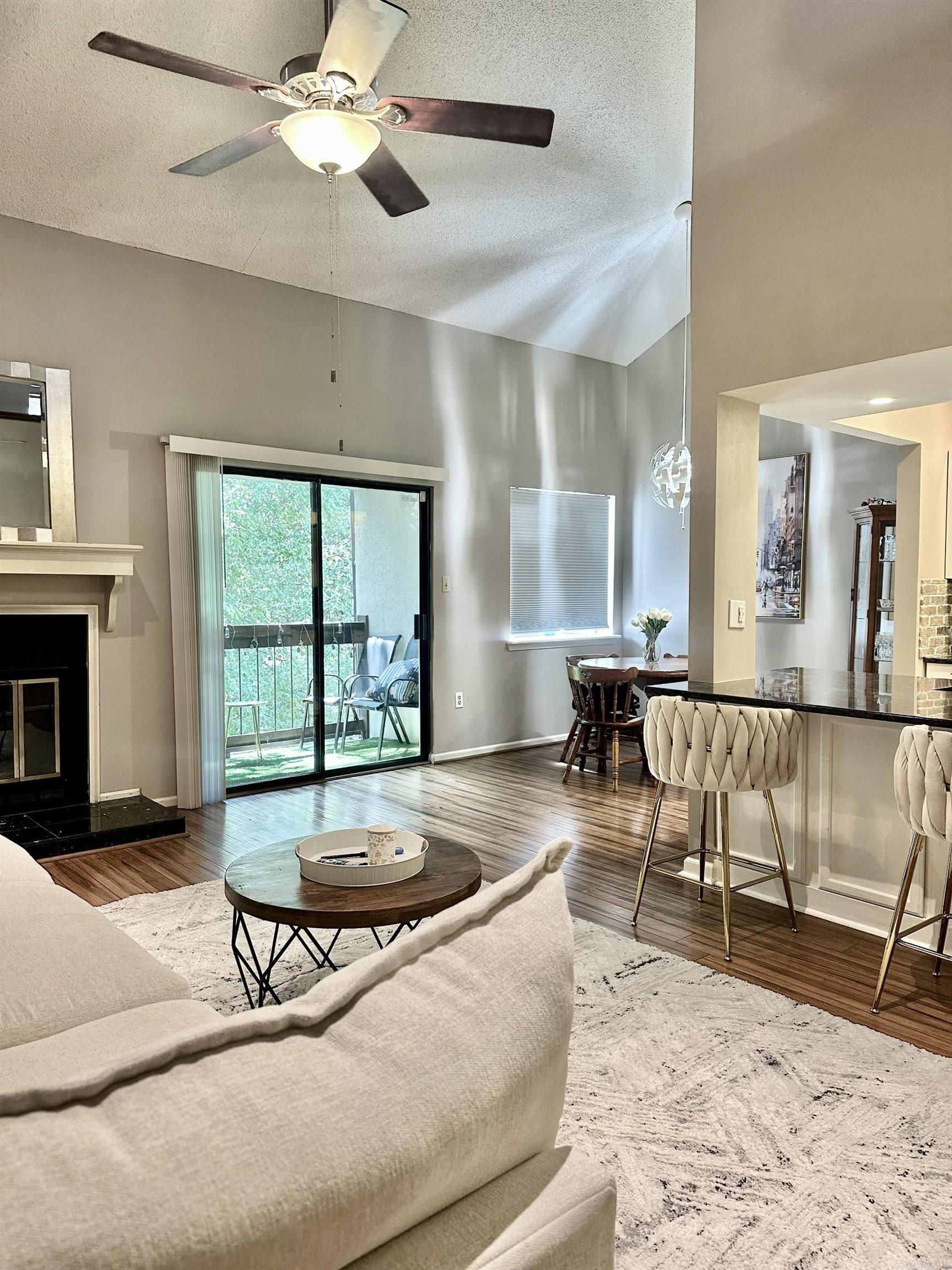 301 Kings Row Drive, 314
