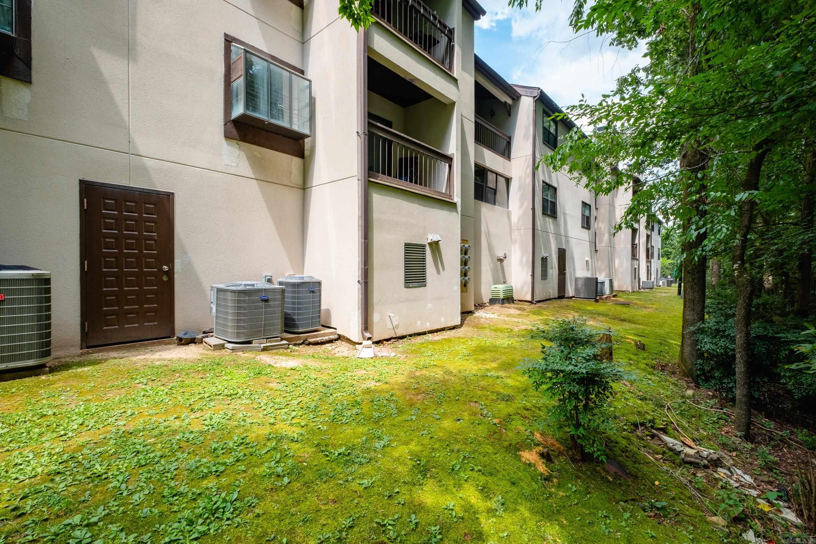 301 Kings Row Drive, 314