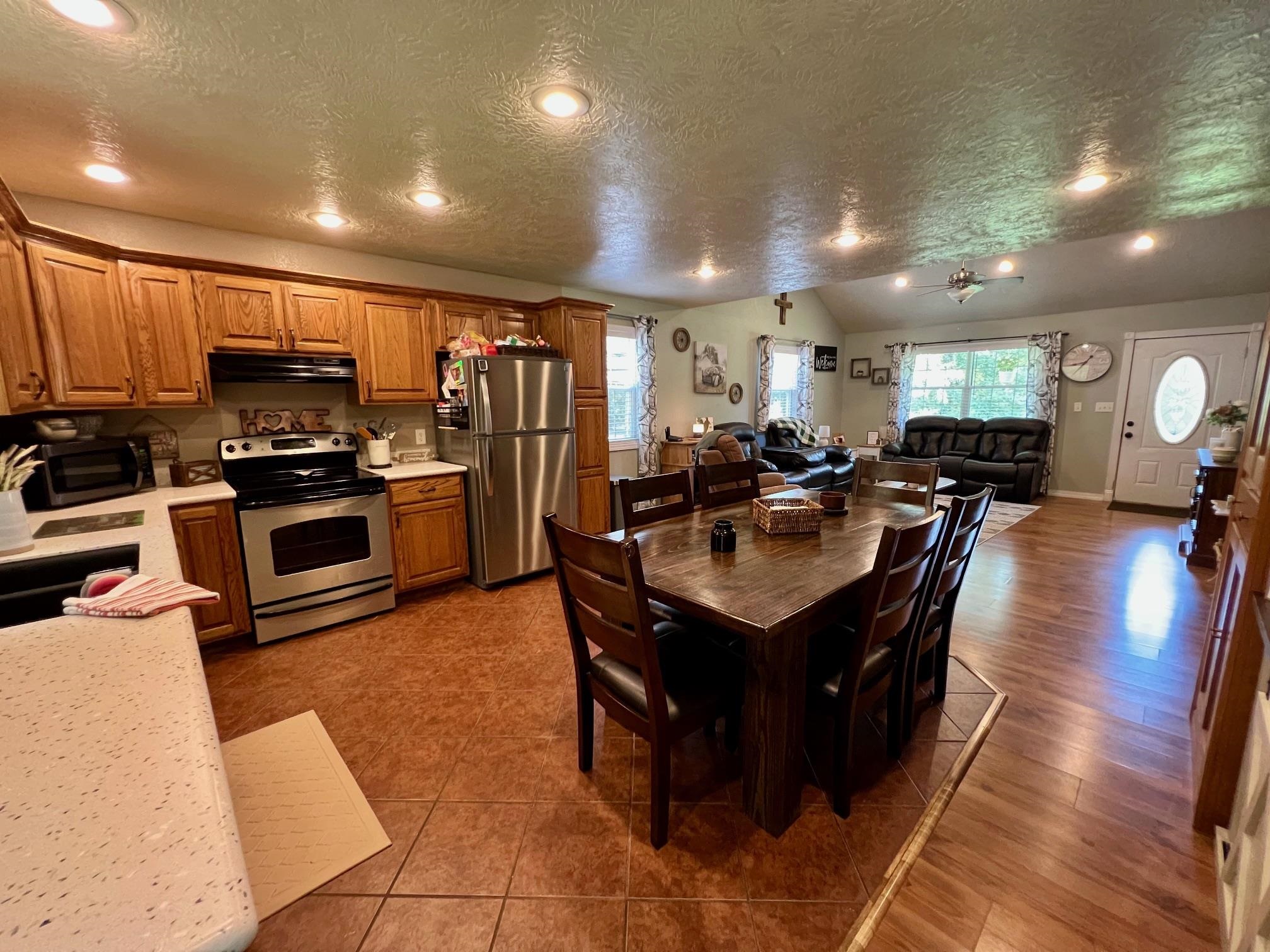 108 Dusty Trail