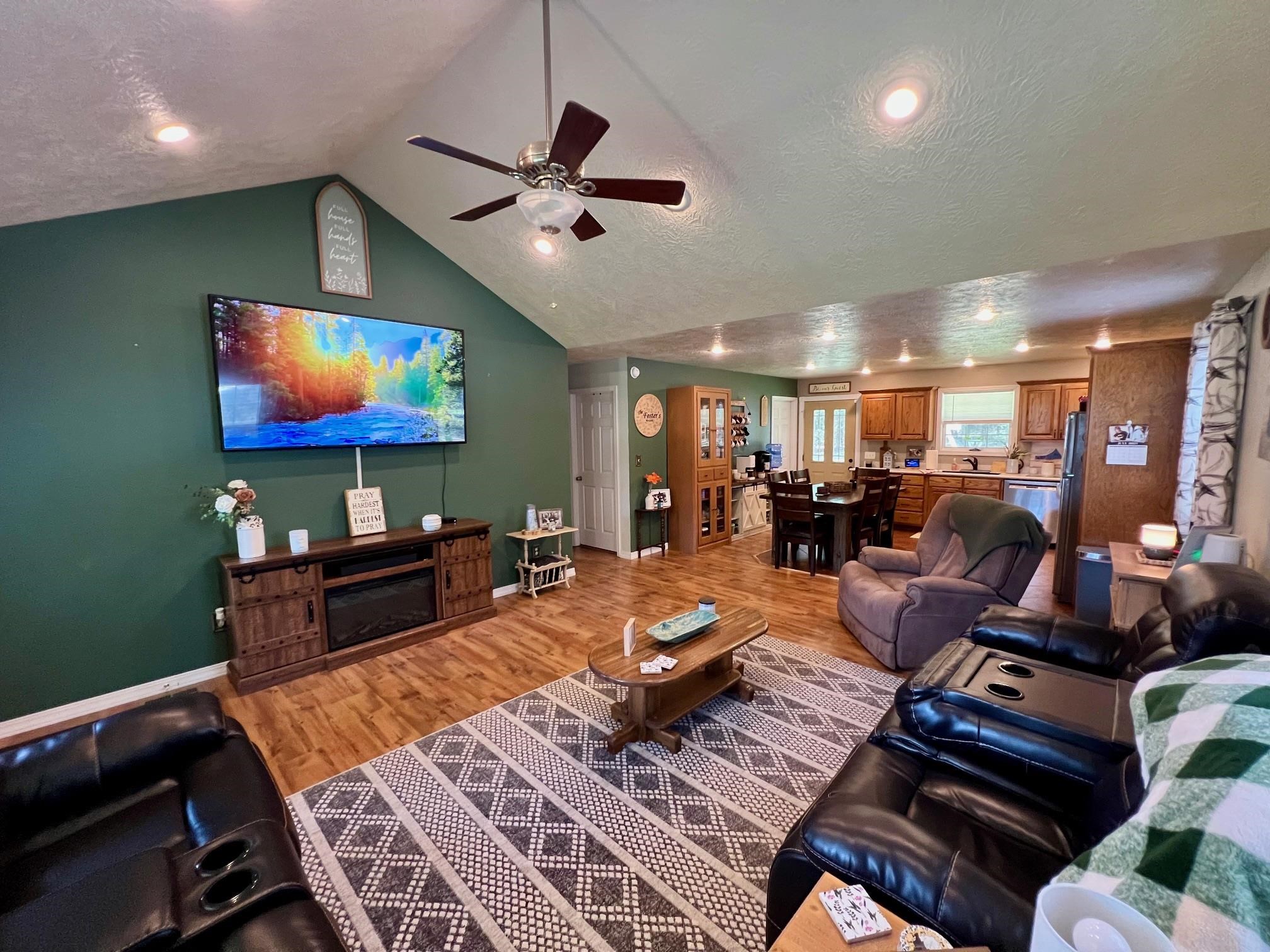 108 Dusty Trail
