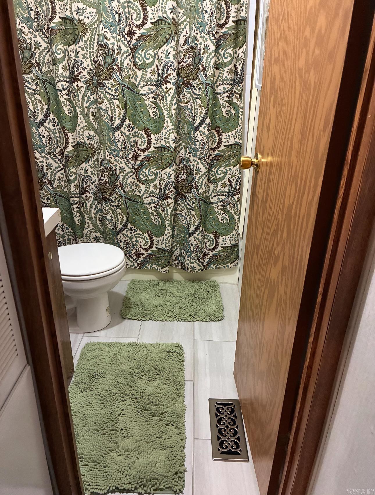 17300 Cabes Point Road