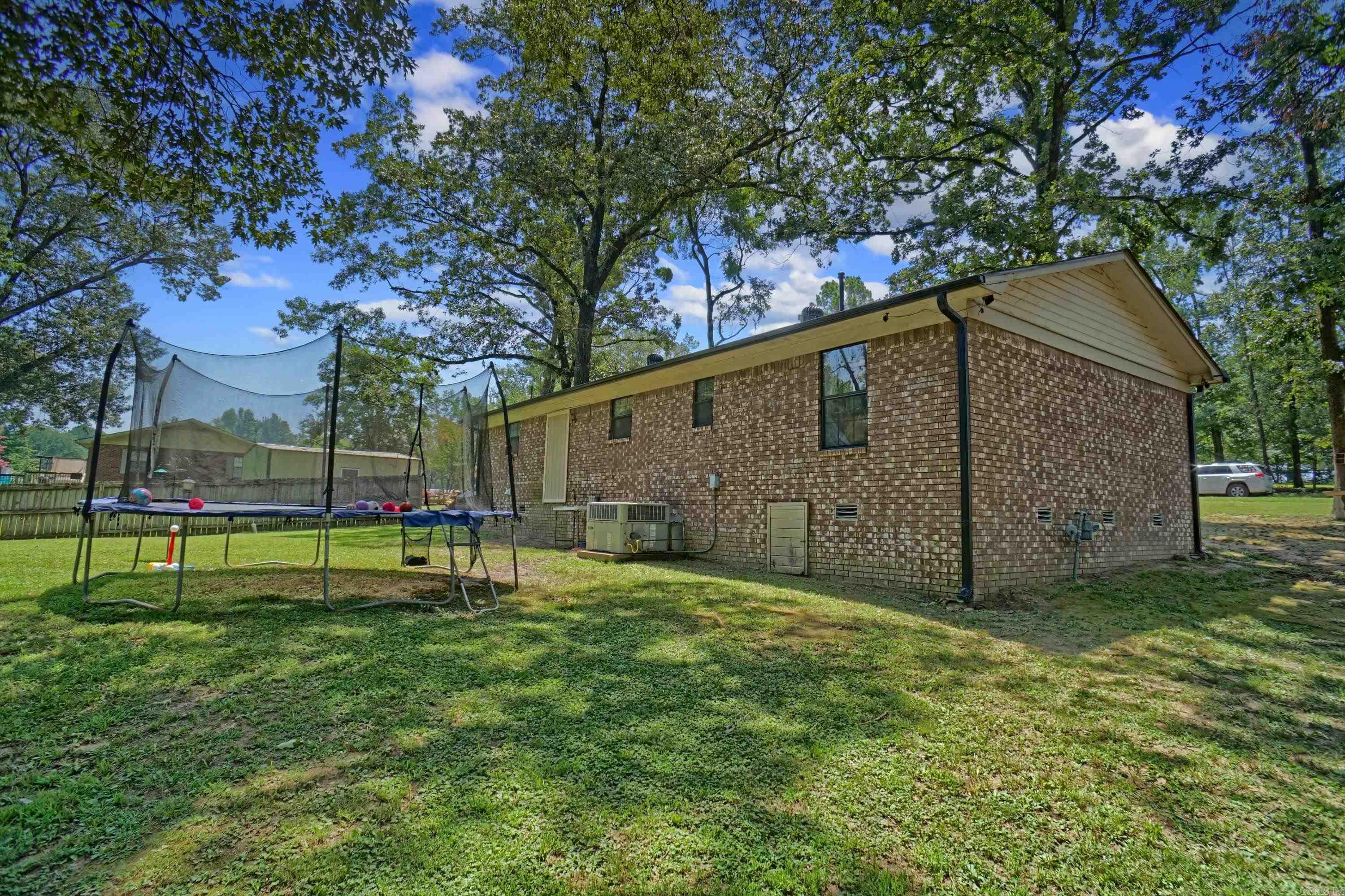 152 Holts Road
