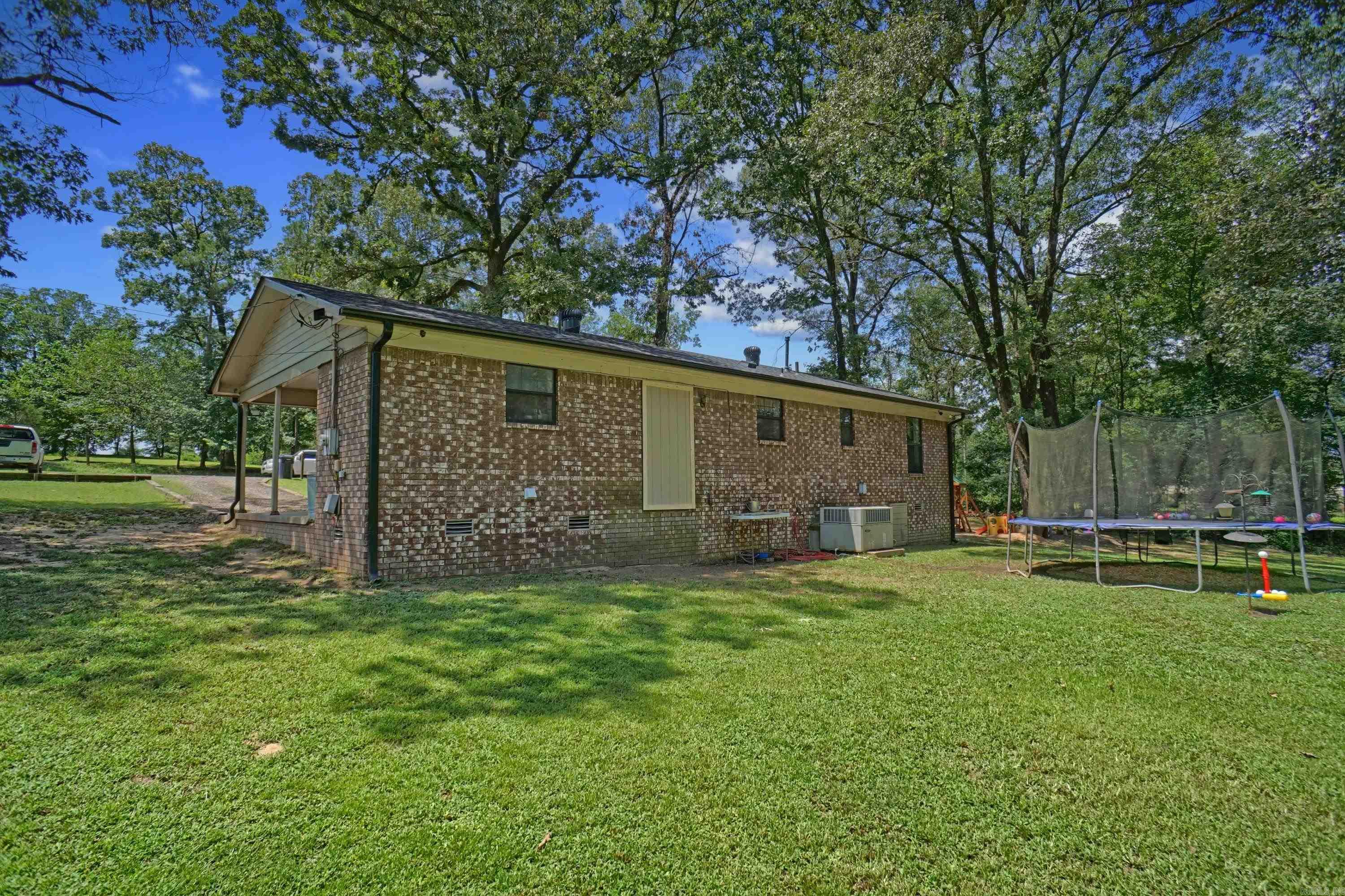 152 Holts Road