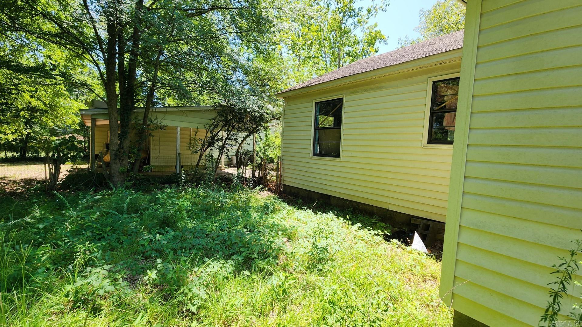 715 Division Street