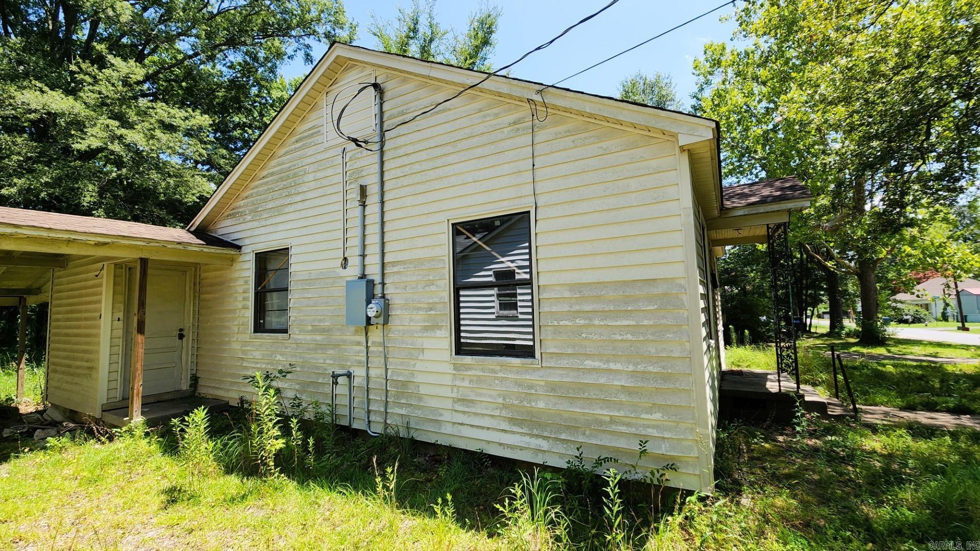 715 Division Street