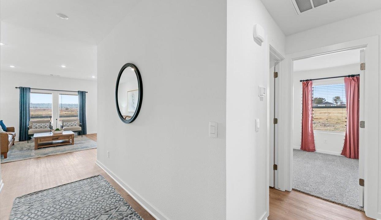 121 E Fredonia Court