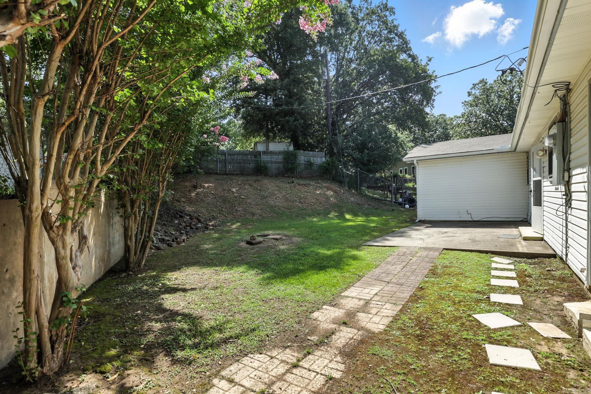 205 Windhill Dr