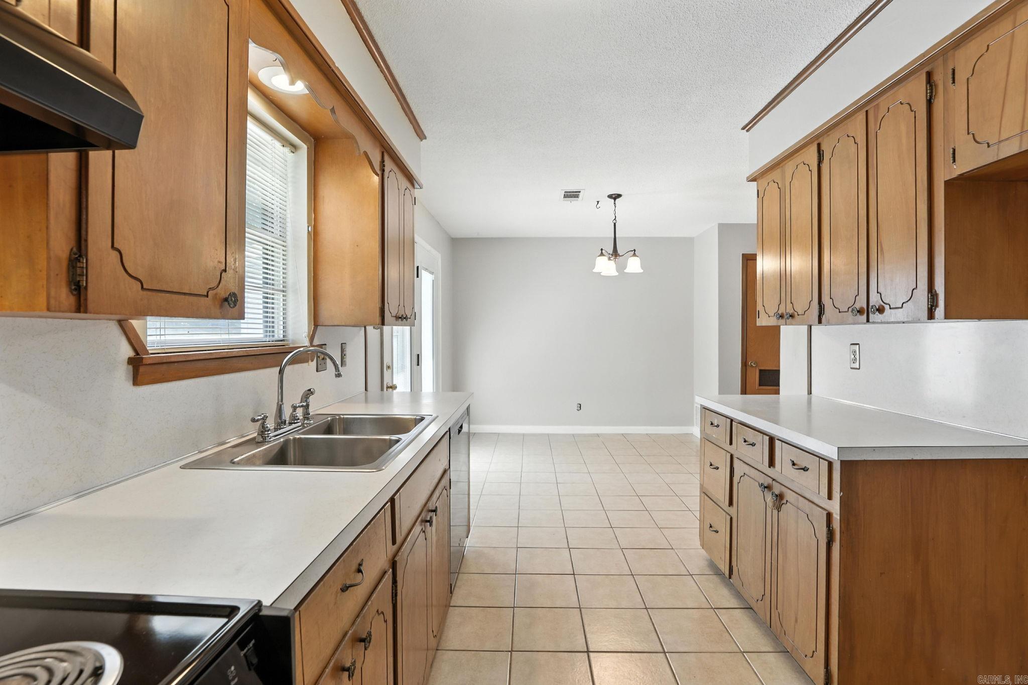 205 Windhill Dr