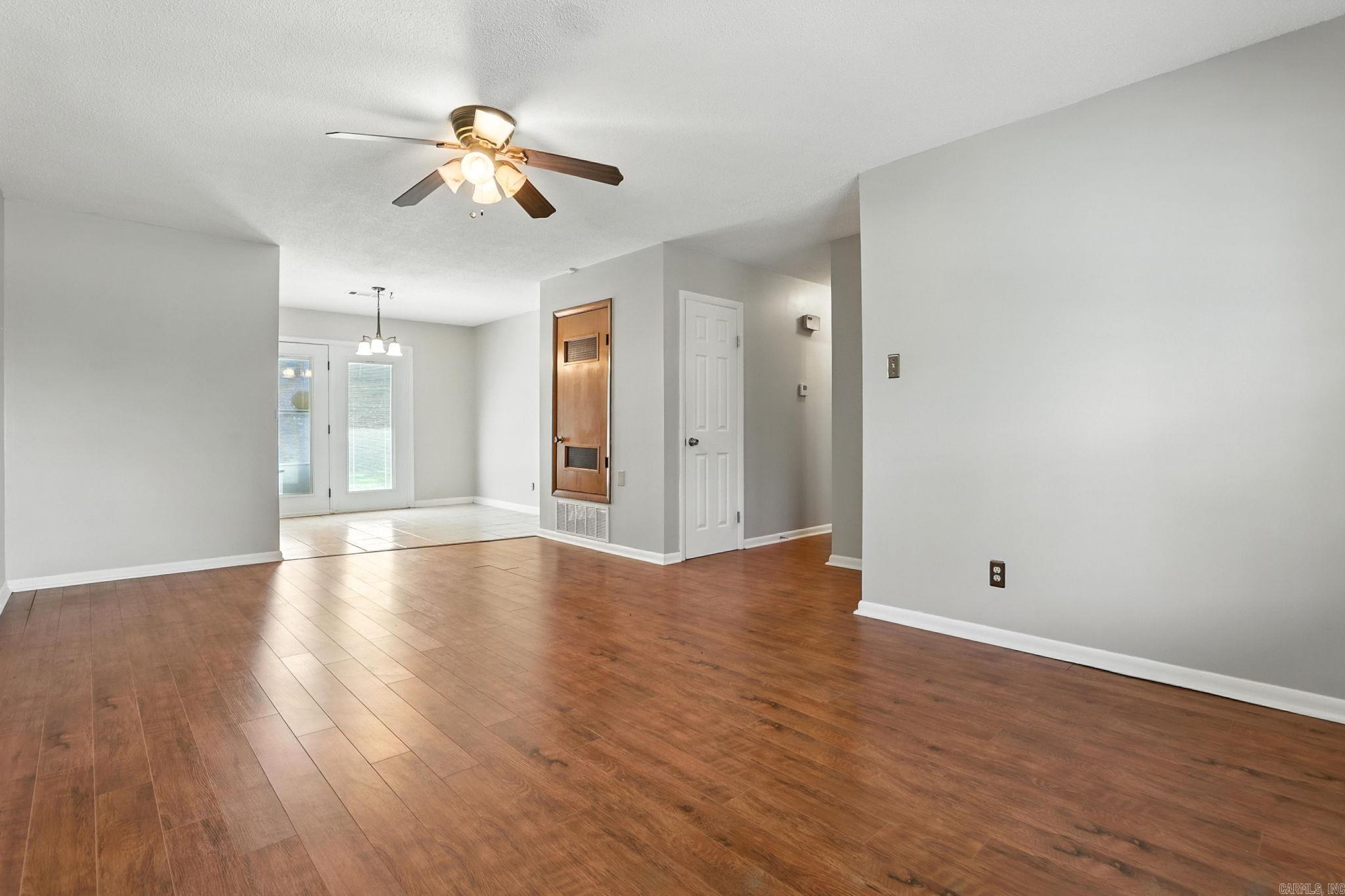 205 Windhill Dr