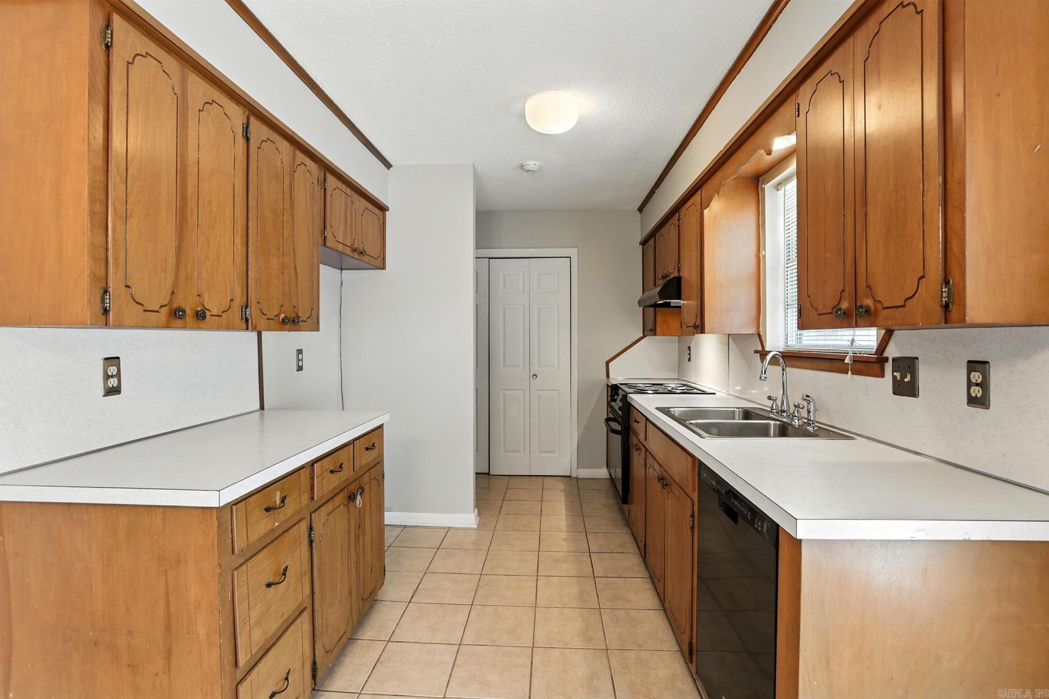 205 Windhill Dr