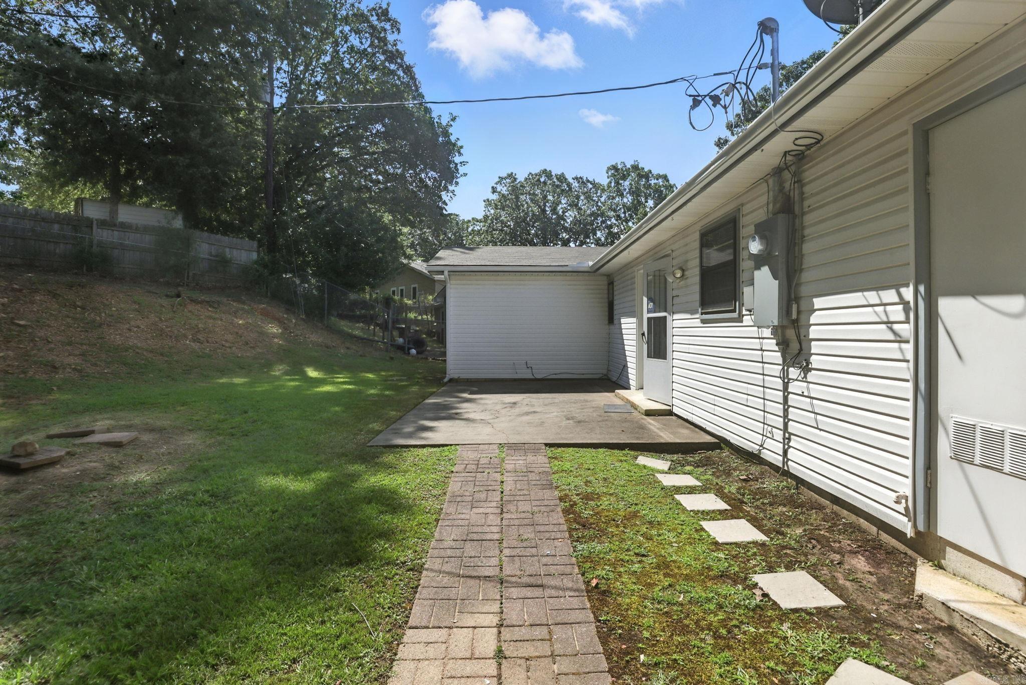 205 Windhill Dr