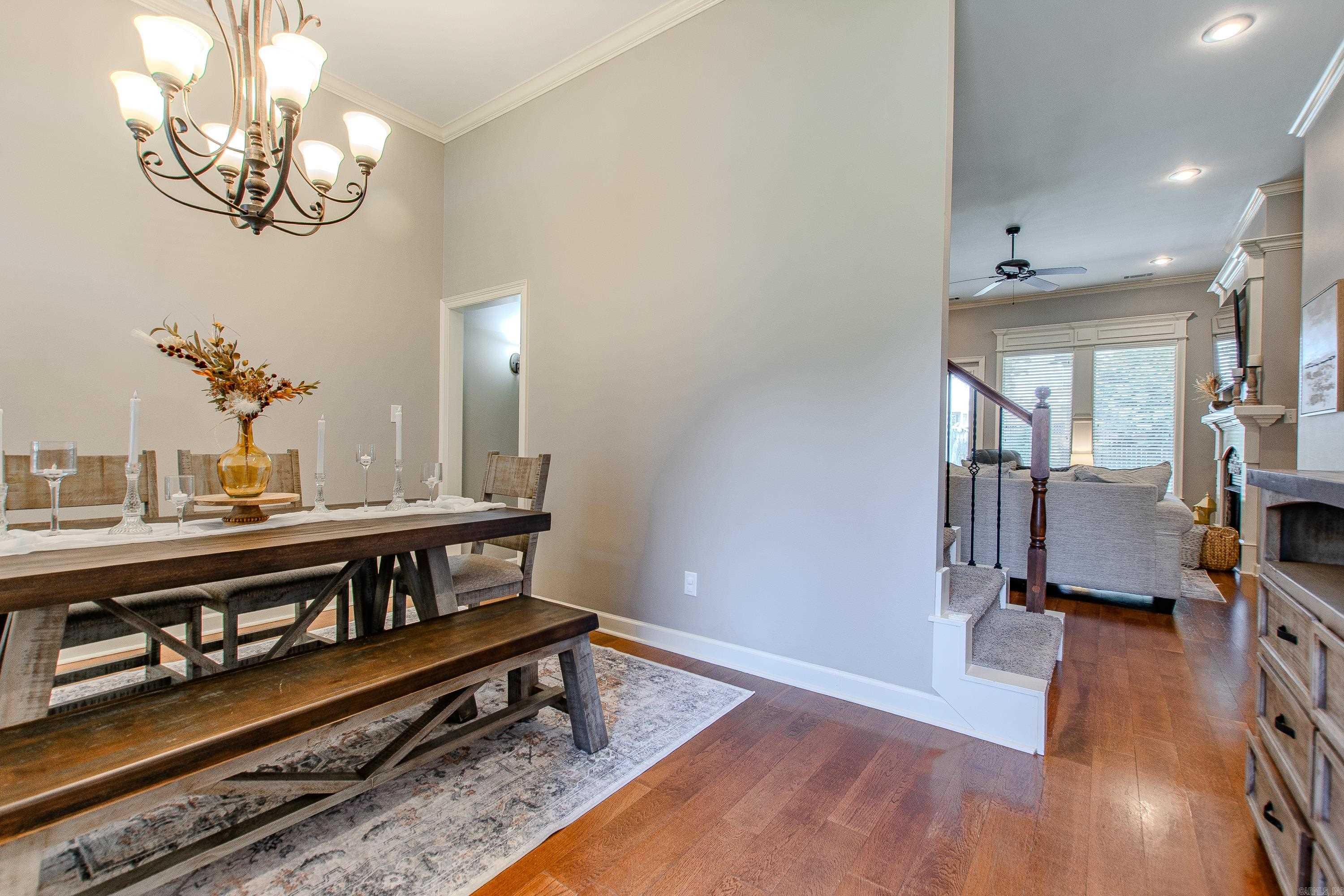 3611 Robinwood Circle