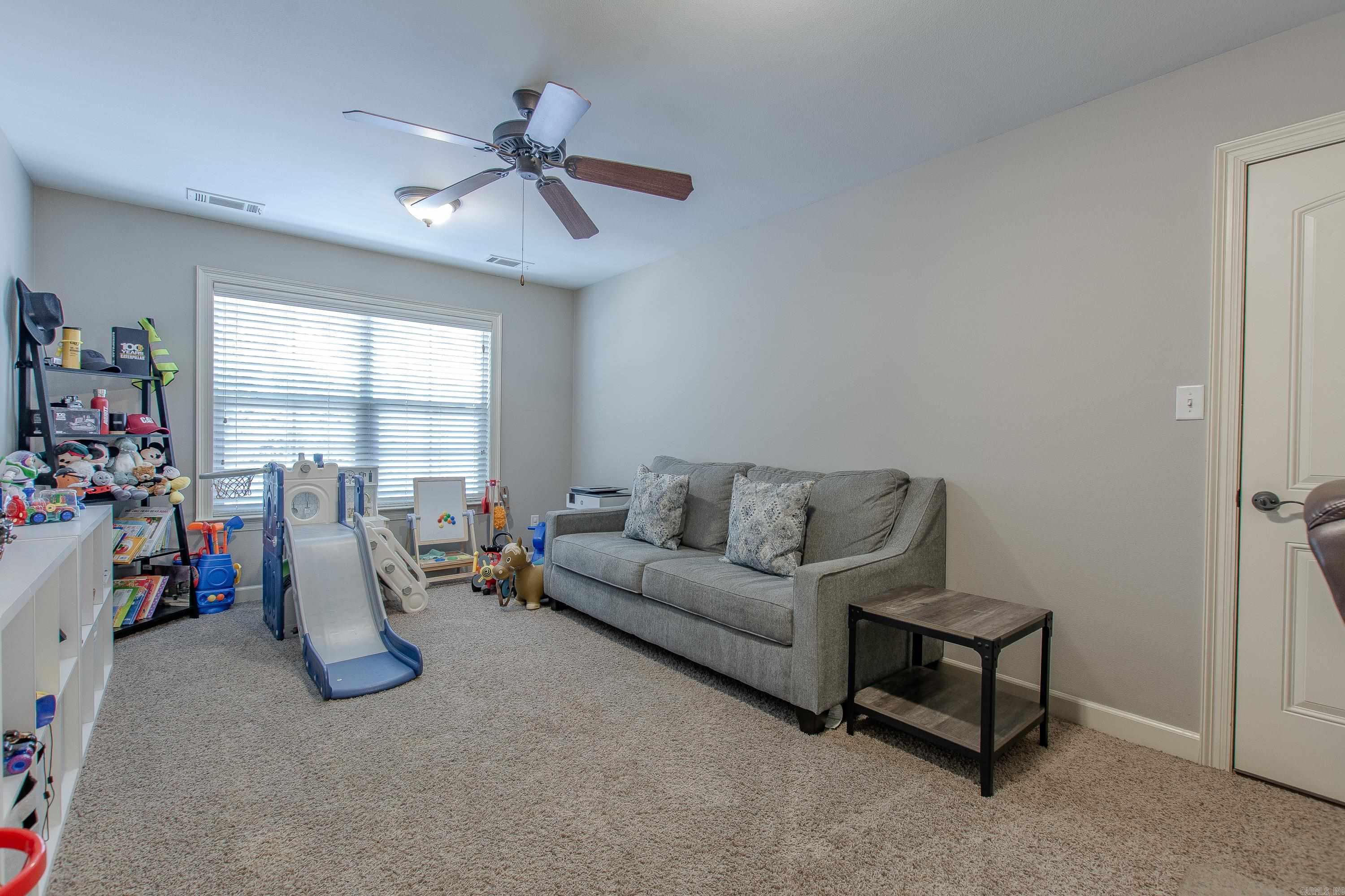 3611 Robinwood Circle