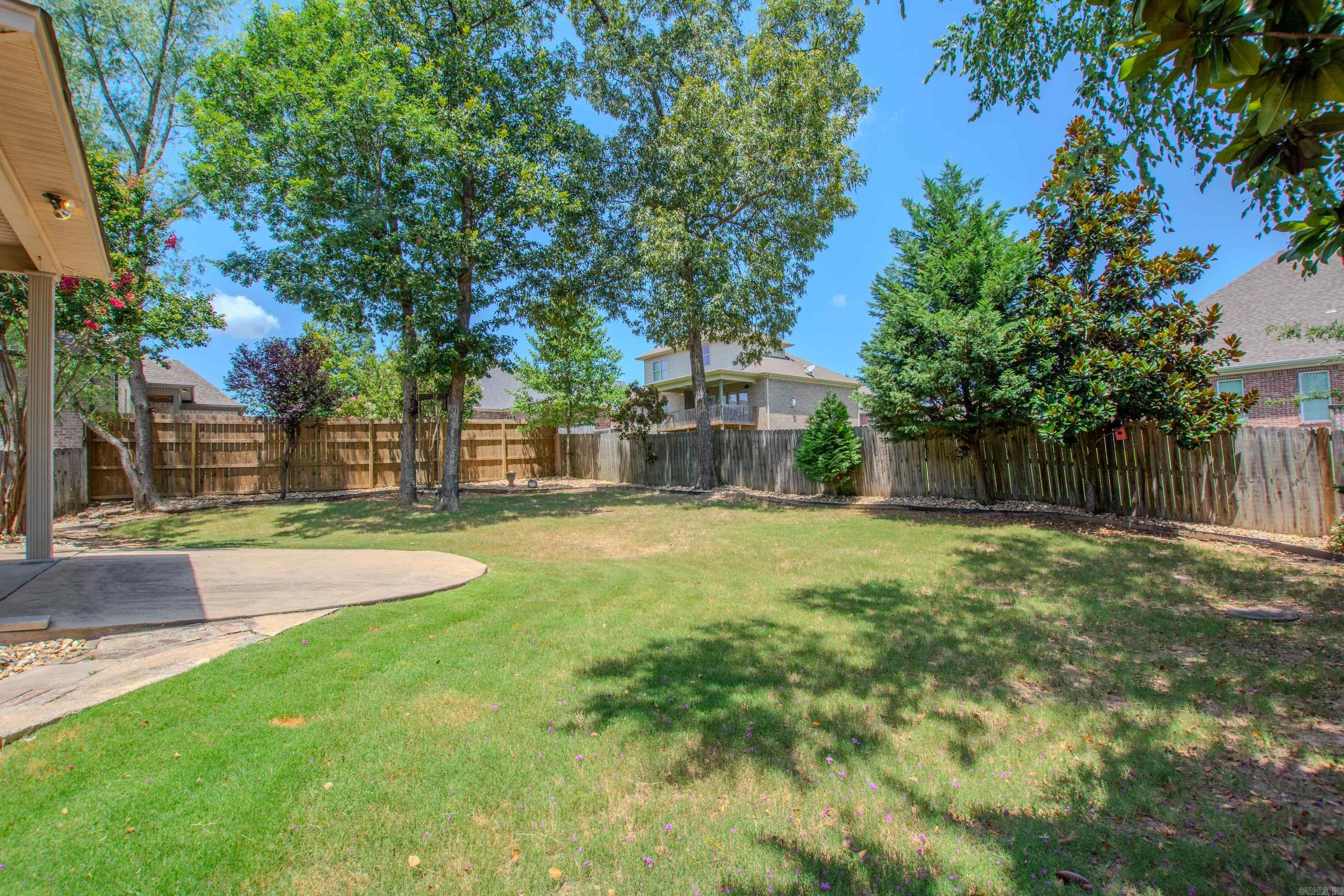 3611 Robinwood Circle