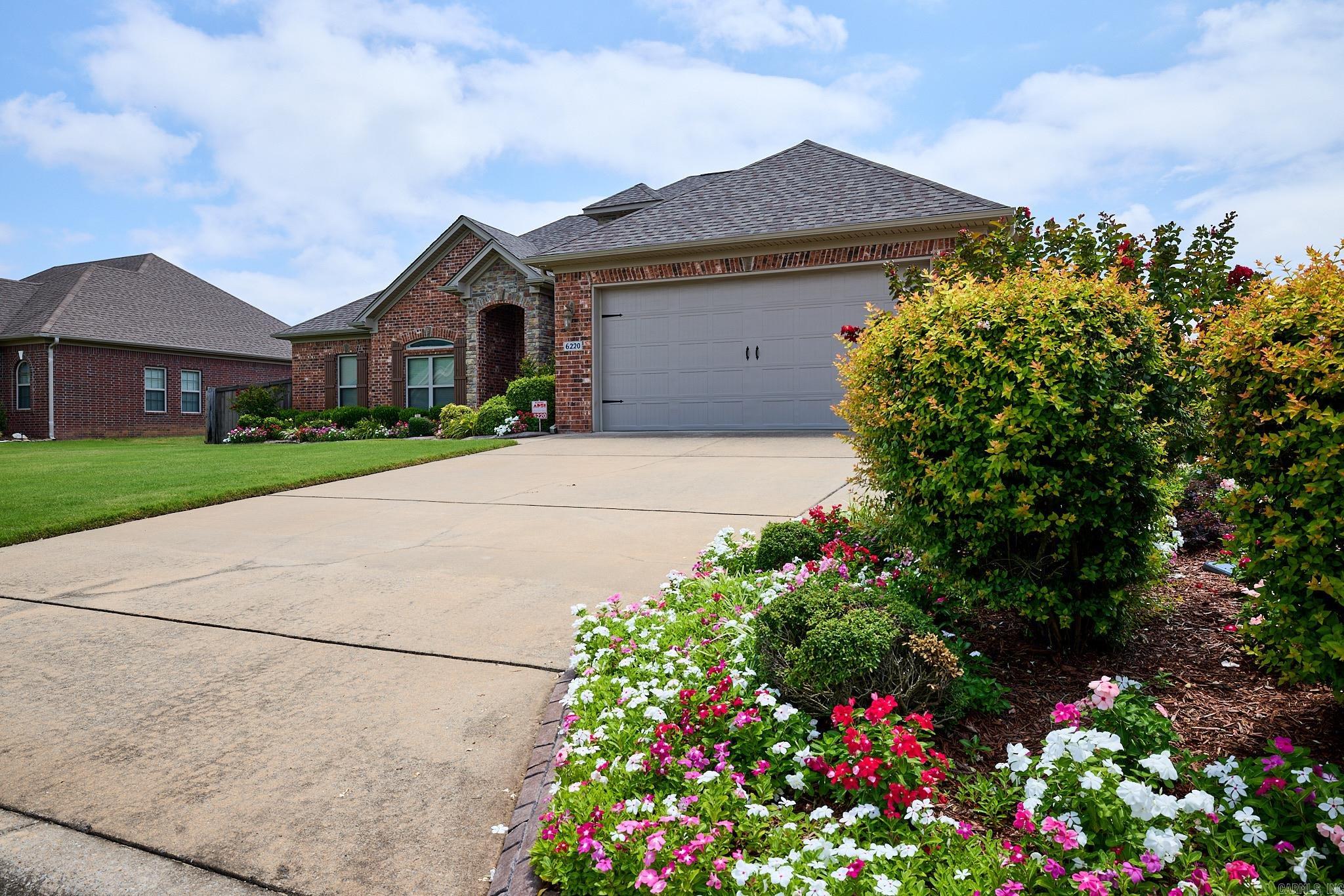 6220 Pierce Manse Loop