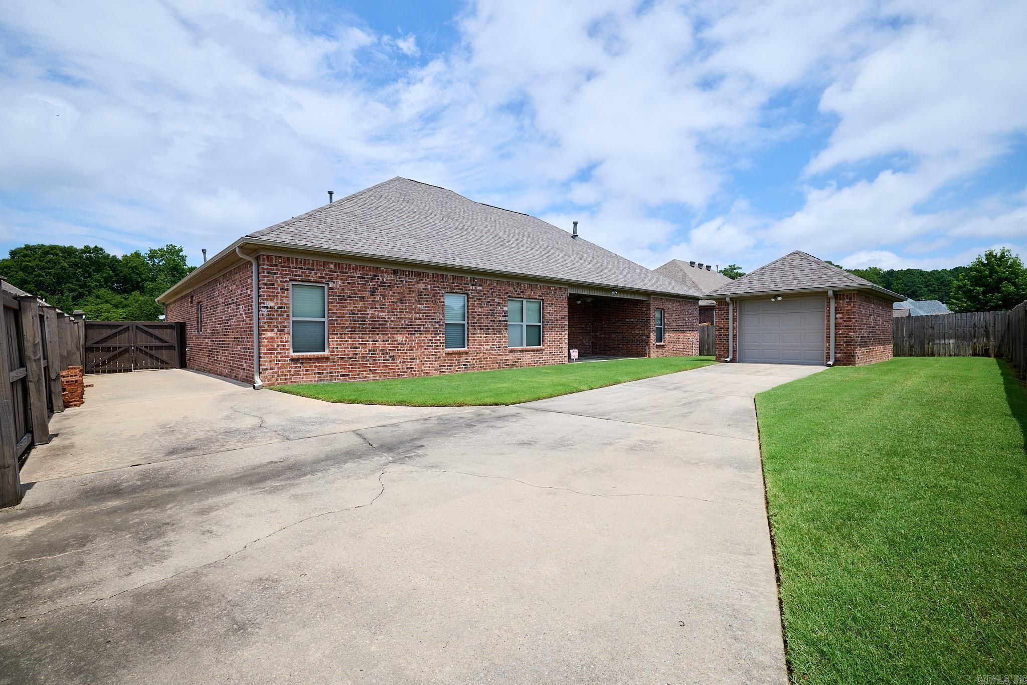 6220 Pierce Manse Loop