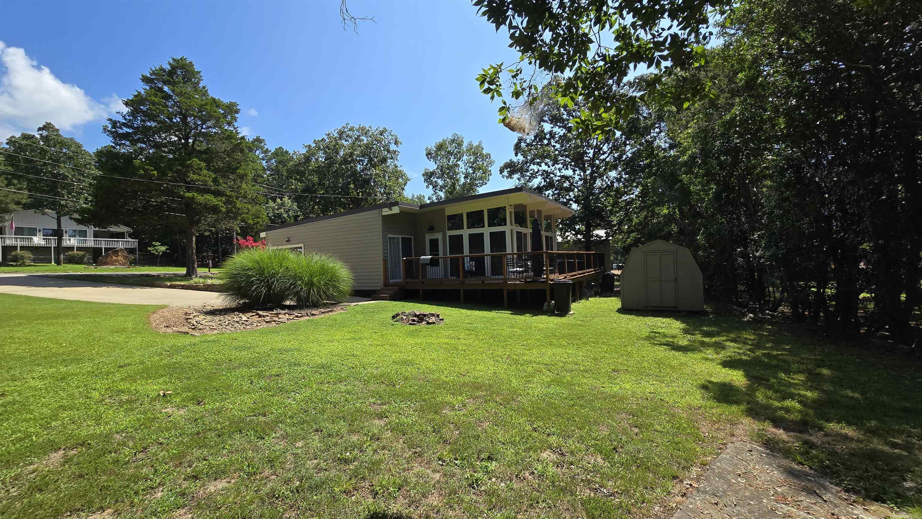 102 Tee Pee Trail Corner