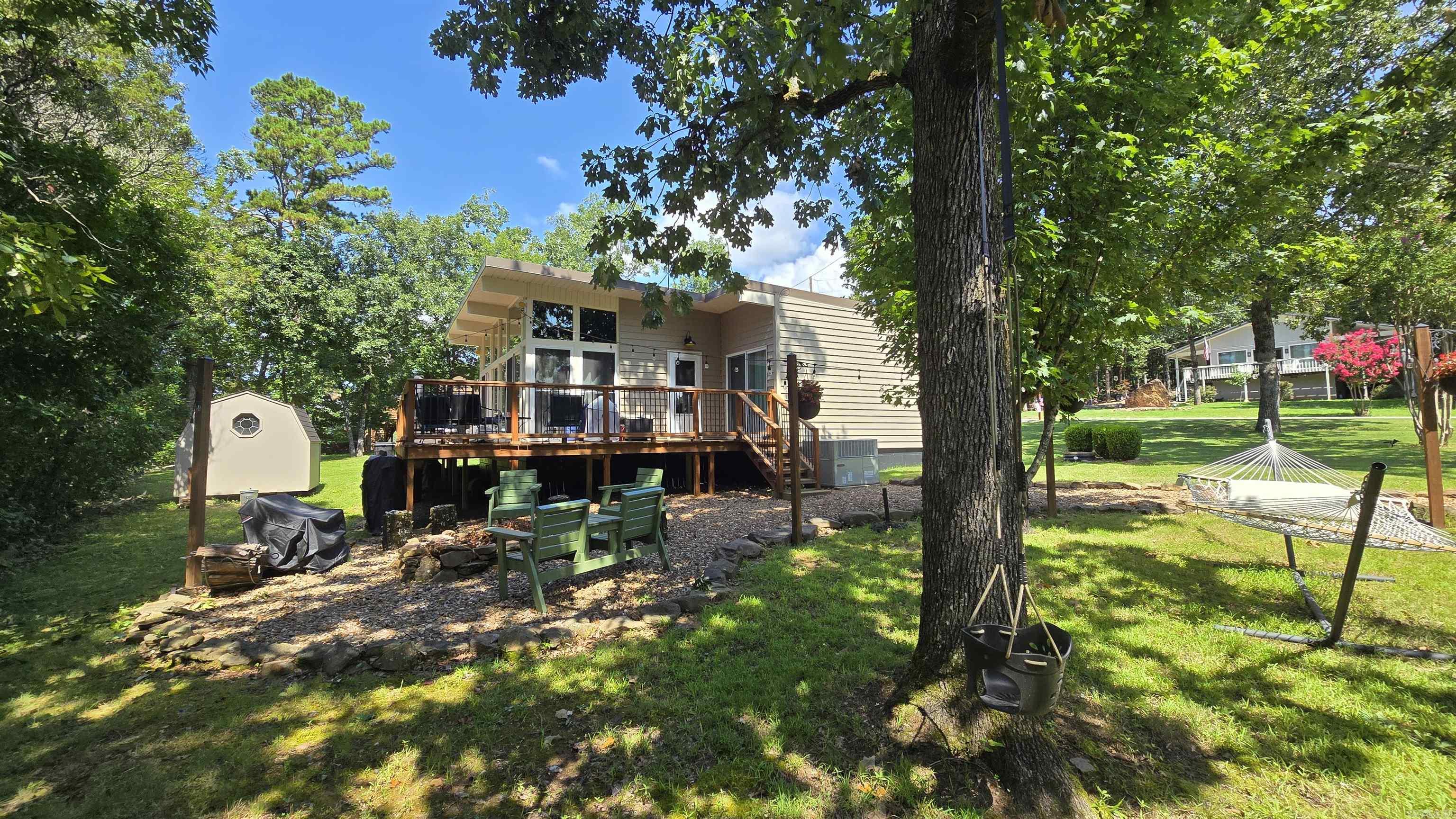 102 Tee Pee Trail Corner