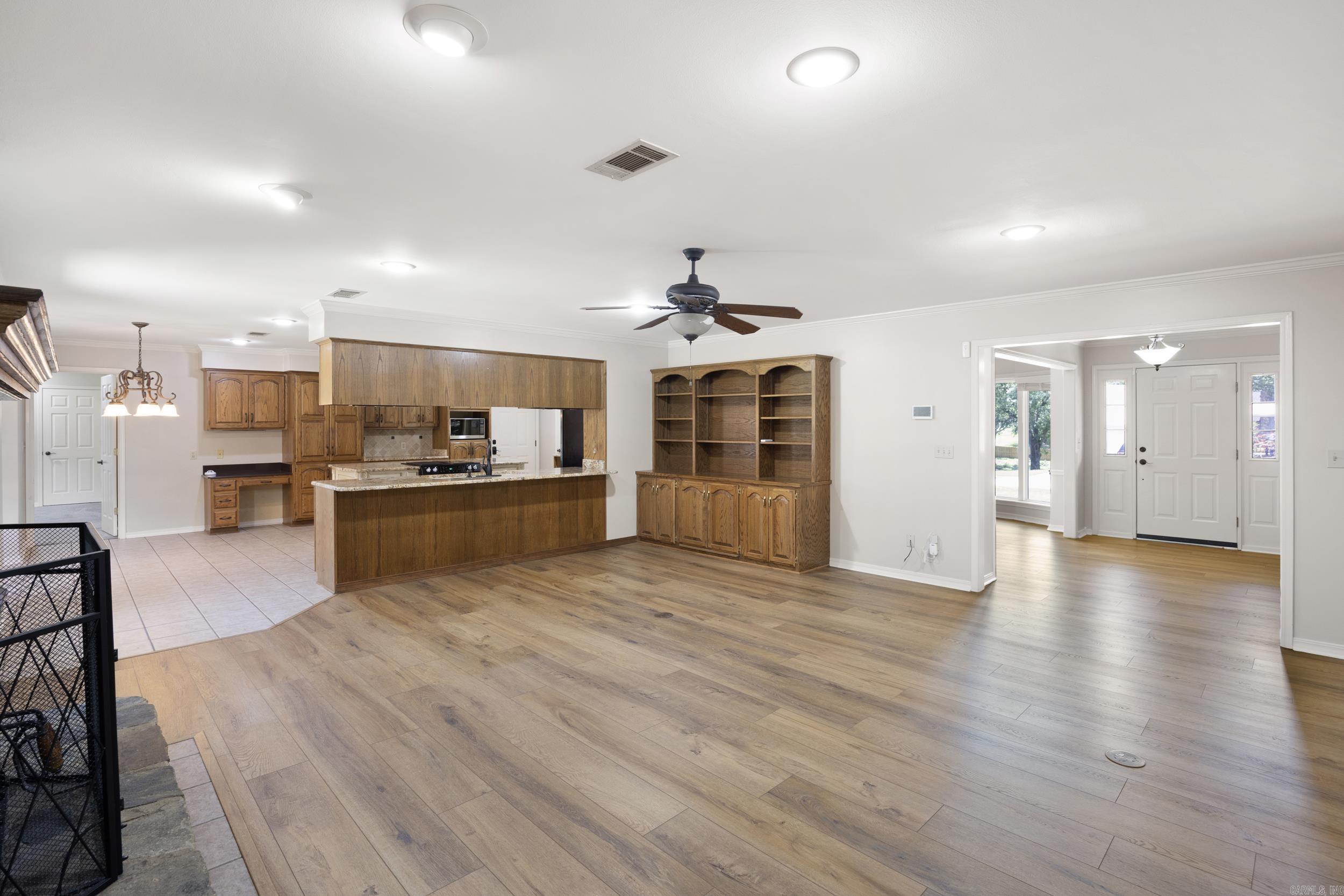 2916 Highland Dr