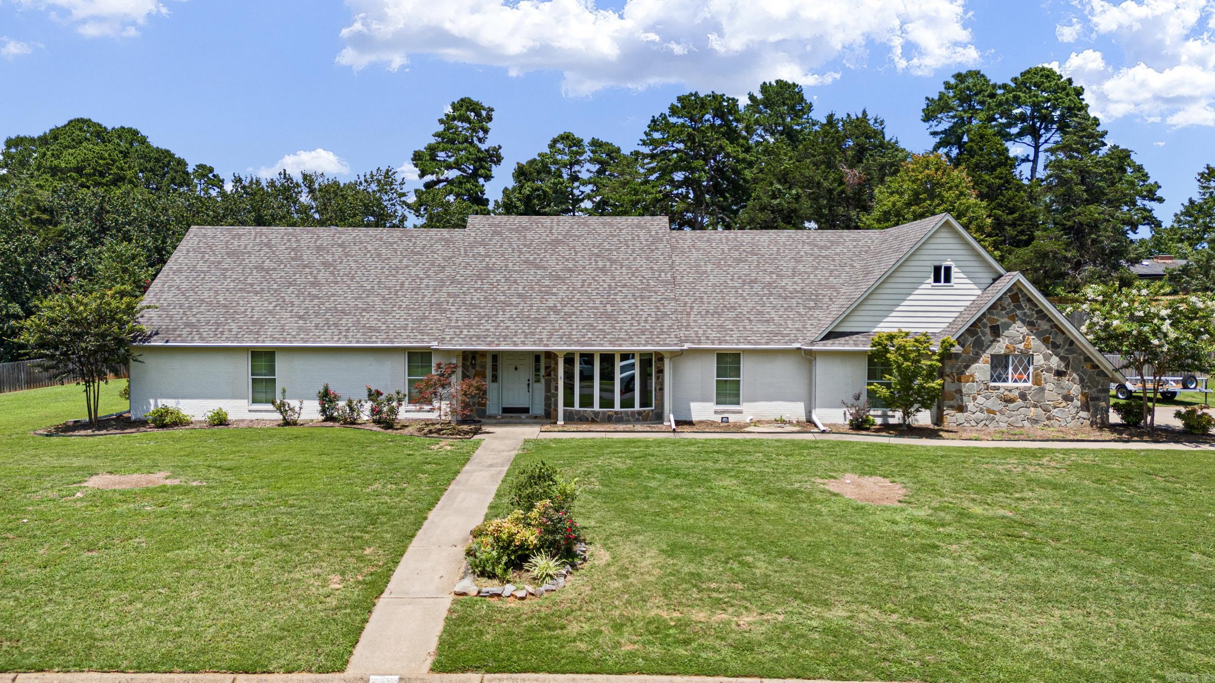 2916 Highland Dr
