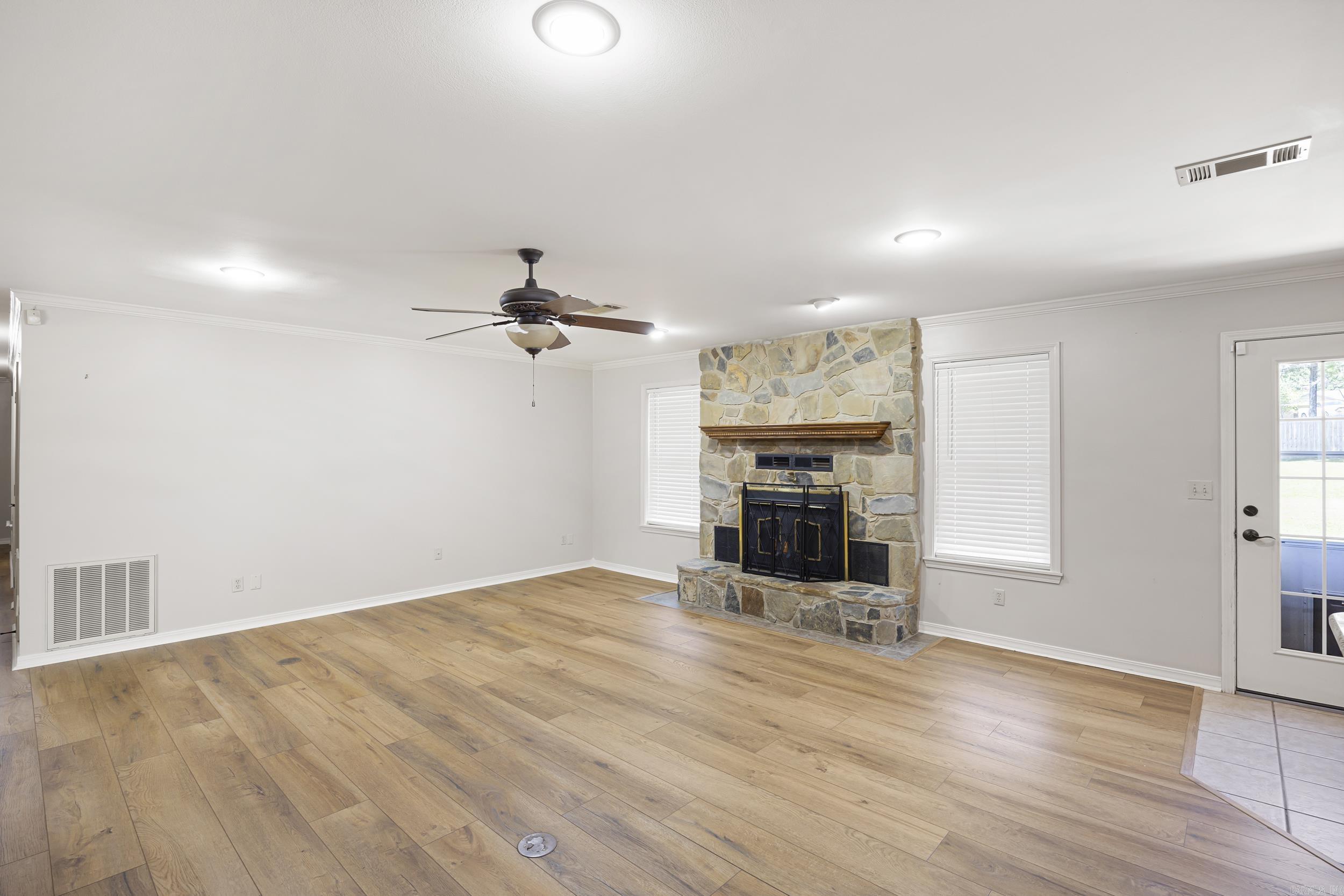 2916 Highland Dr