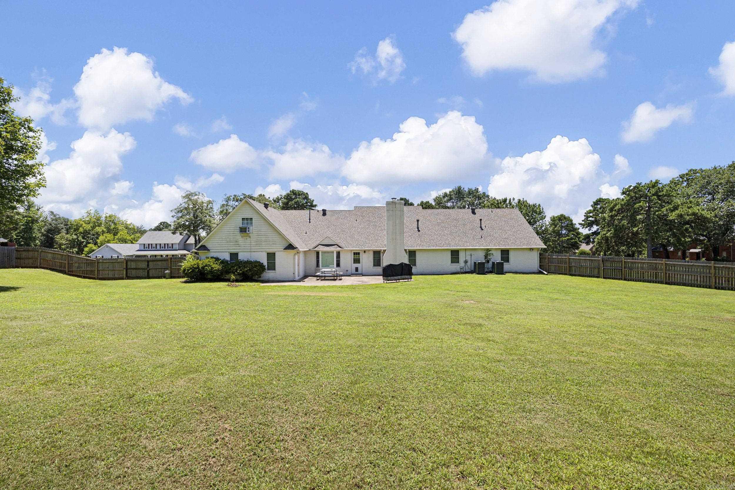 2916 Highland Dr