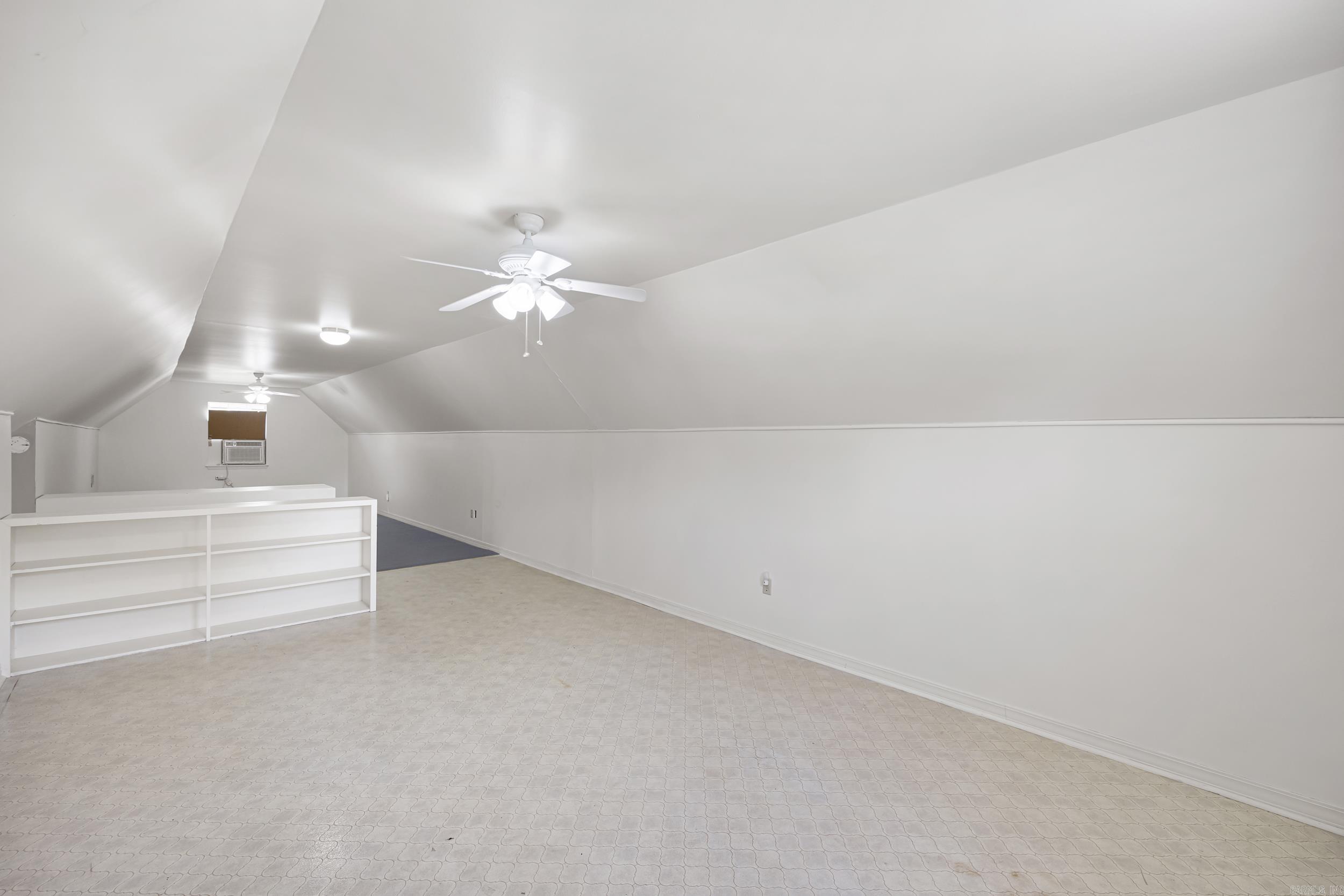 2916 Highland Dr