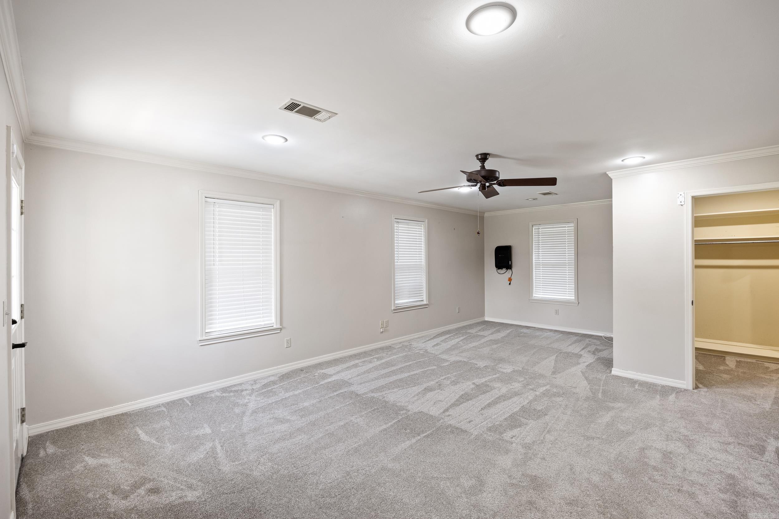 2916 Highland Dr