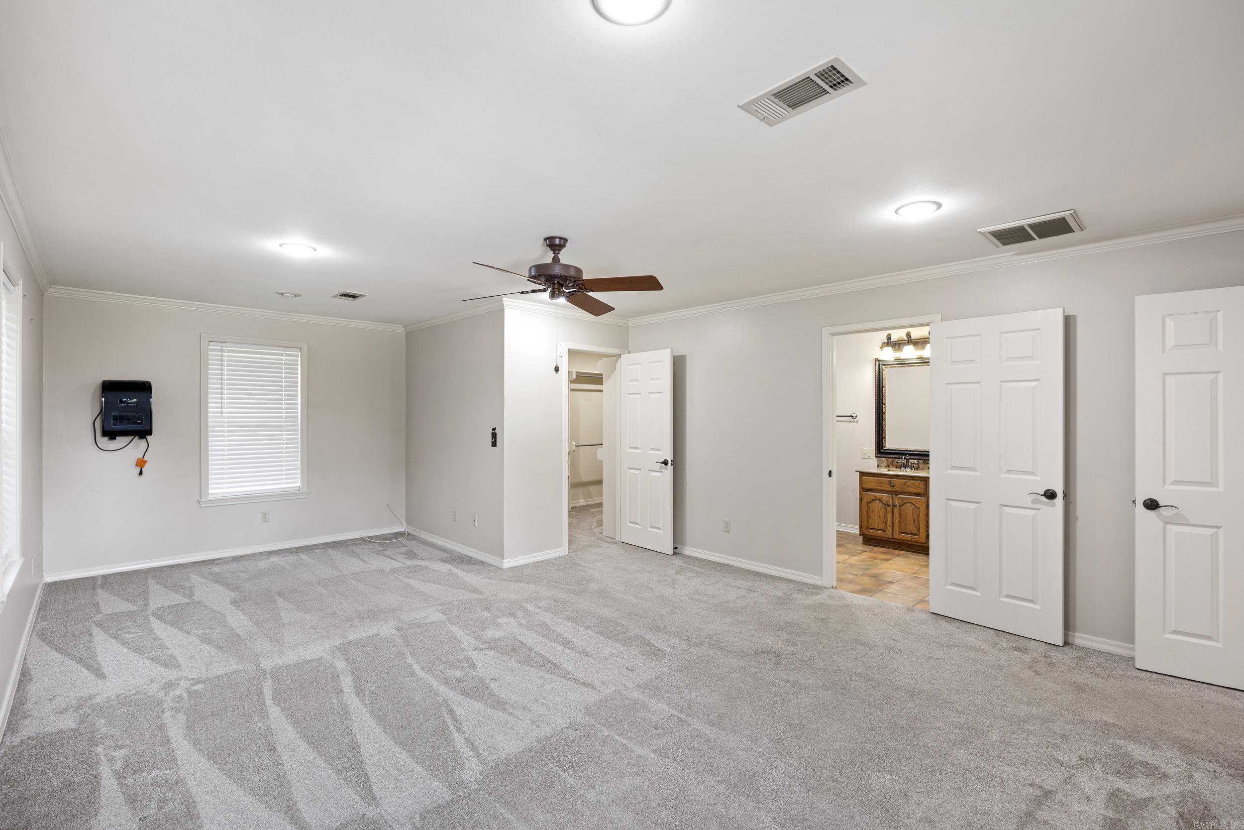 2916 Highland Dr
