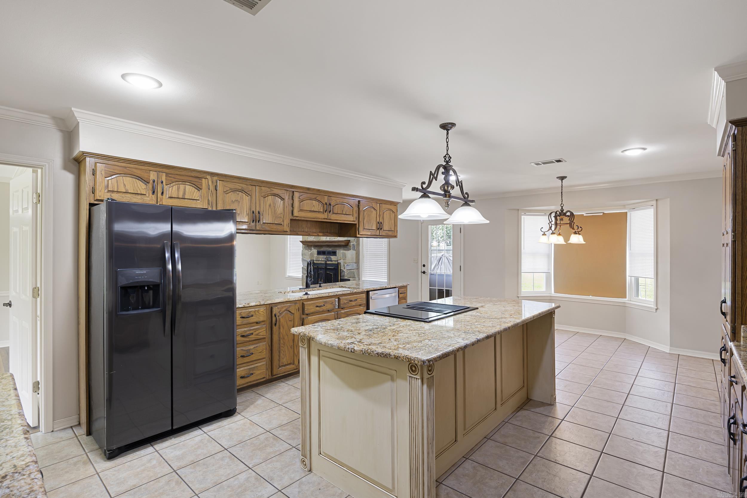 2916 Highland Dr