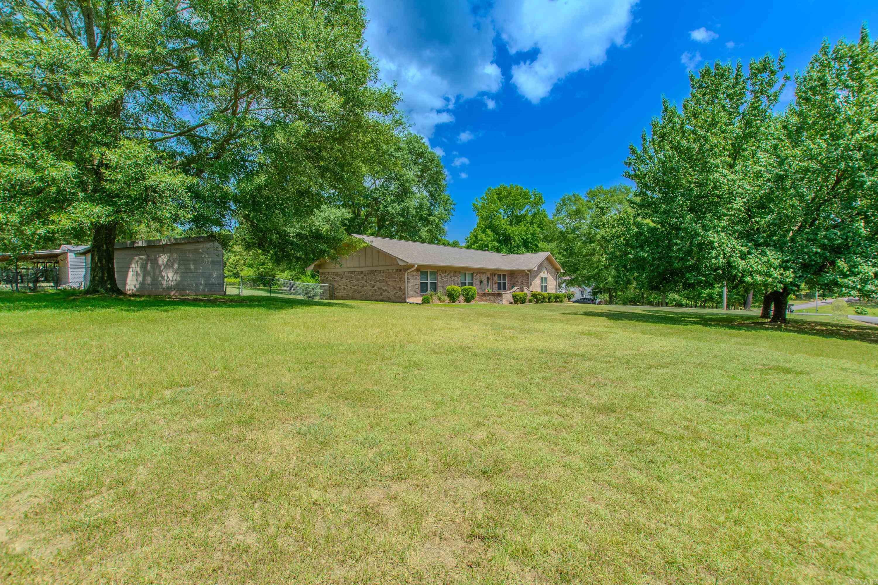 7014 Red Oak Drive