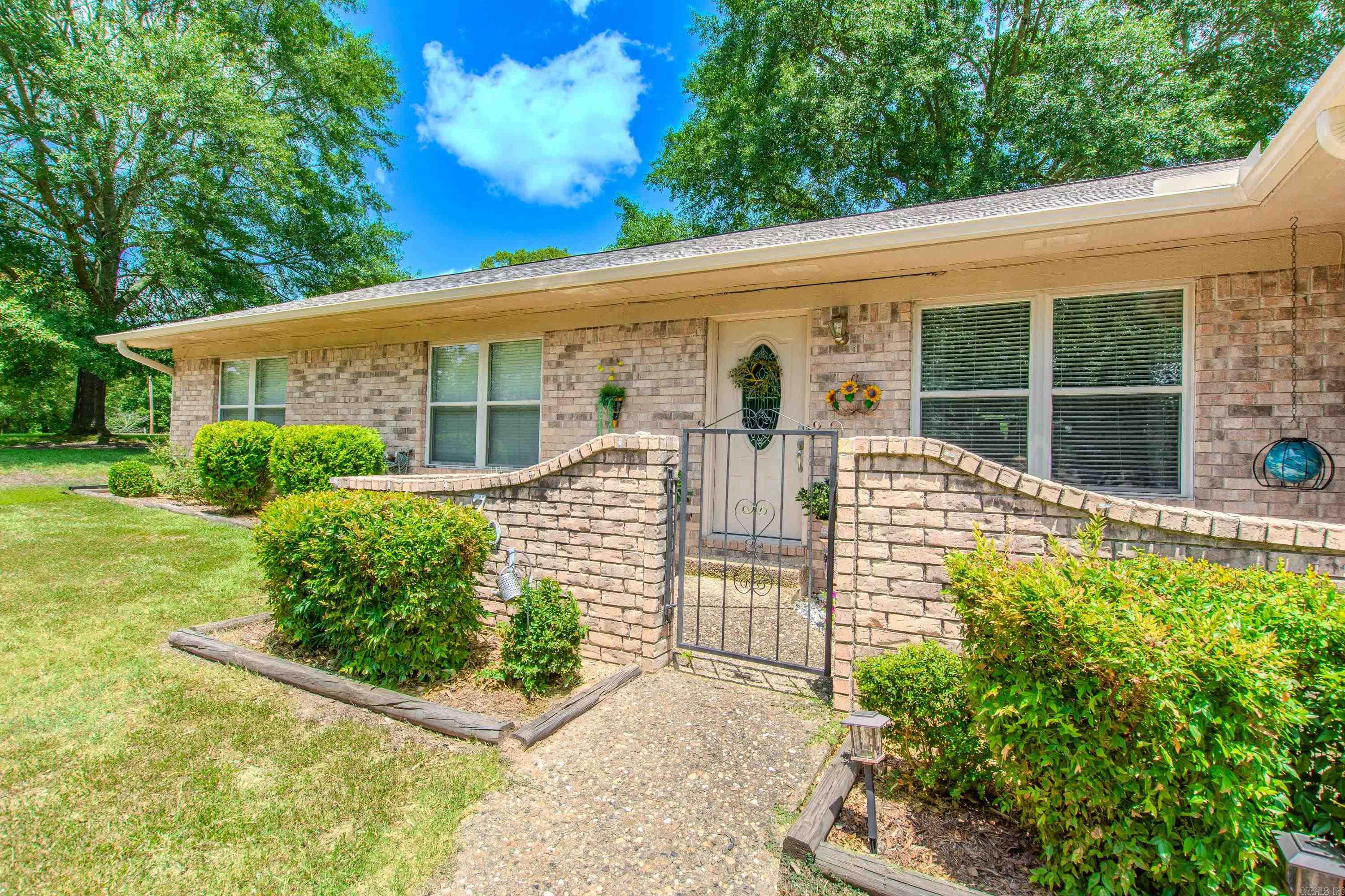 7014 Red Oak Drive
