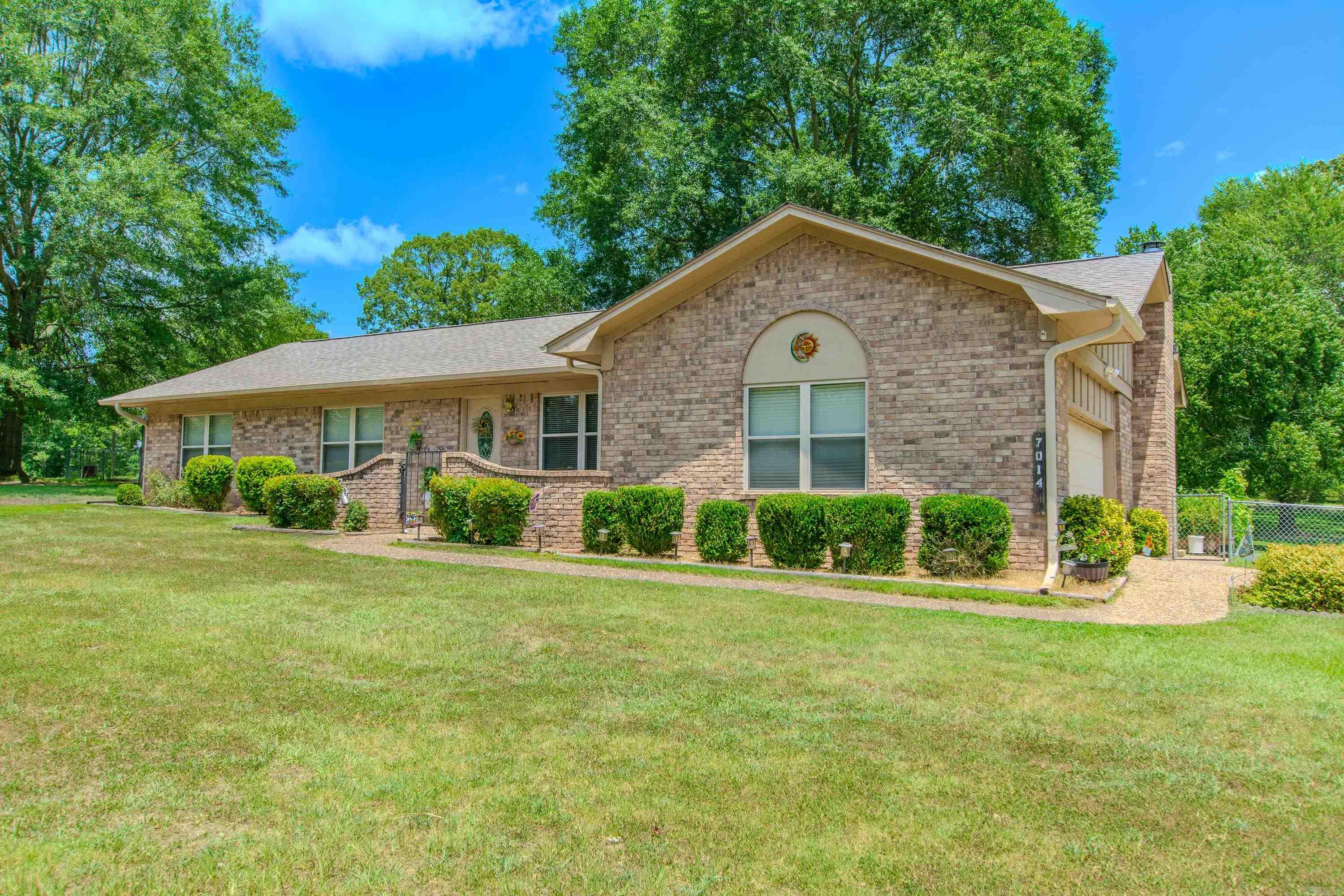 7014 Red Oak Drive