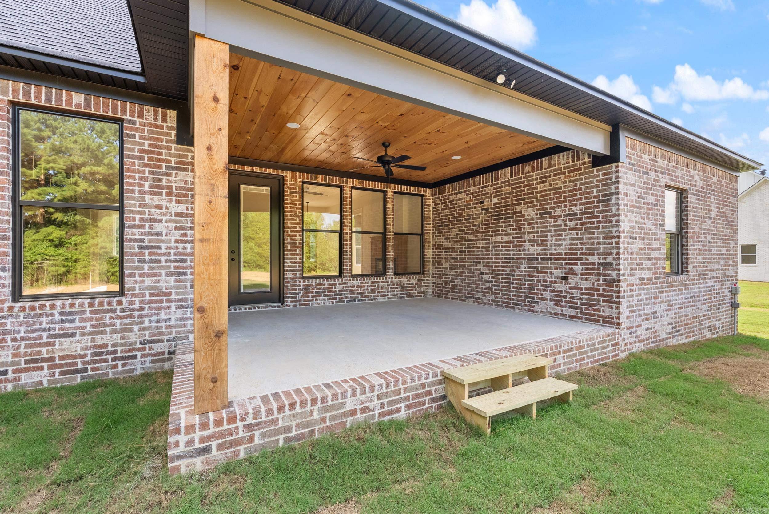 15 Cardin Cove