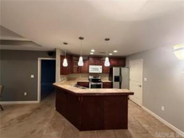 216 Ashbrook Ln