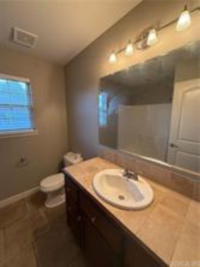216 Ashbrook Ln