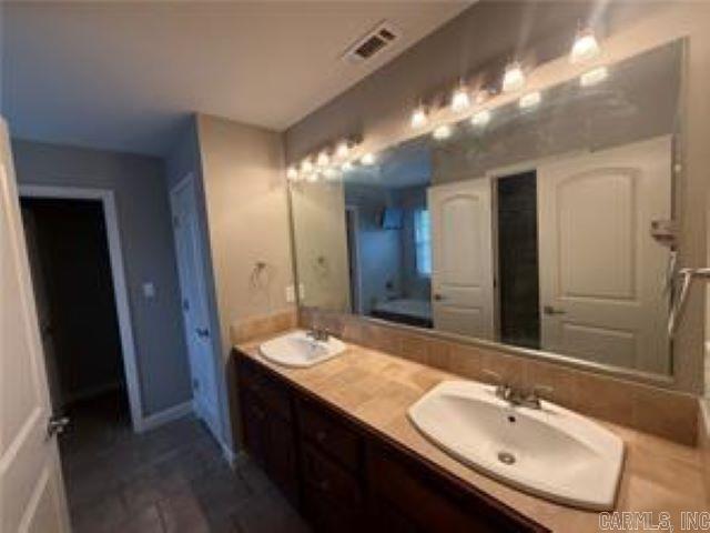 216 Ashbrook Ln
